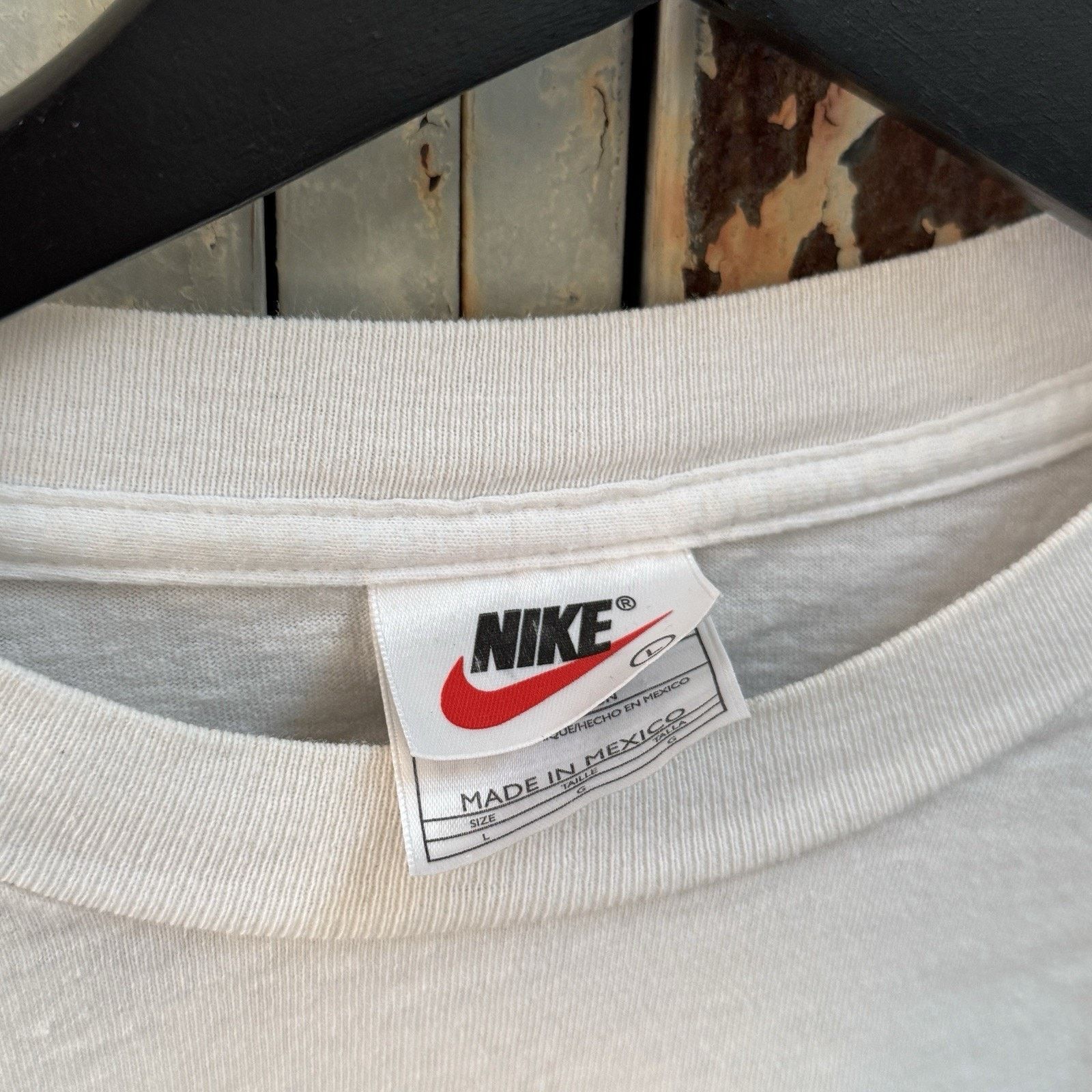 Nike Vintage 90s Nike Mother Nature Is A Powerful Force T Shirt Size US L / EU 52-54 / 3 - 3 Thumbnail