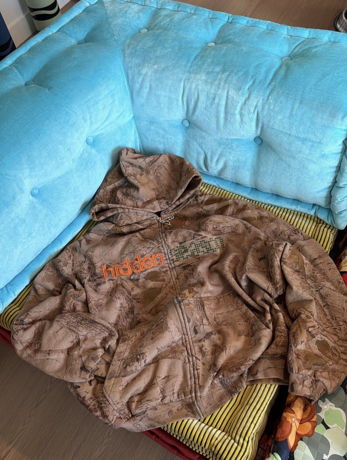 The GV Gallery HIDDEN SEASON CAMO ZIP Size US S / EU 44-46 / 1 - 2 Thumbnail