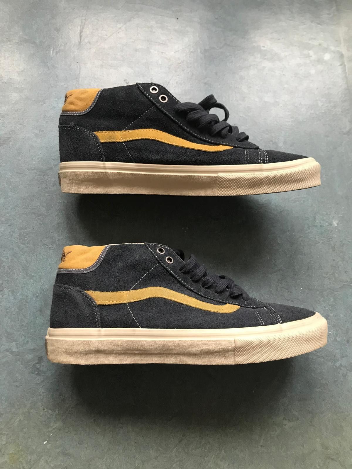Syndicate × Vans Tony Alva Signature Mid-Hi old skool sk8 Vans Rare NOS Size US 10 / EU 43 - 3 Thumbnail