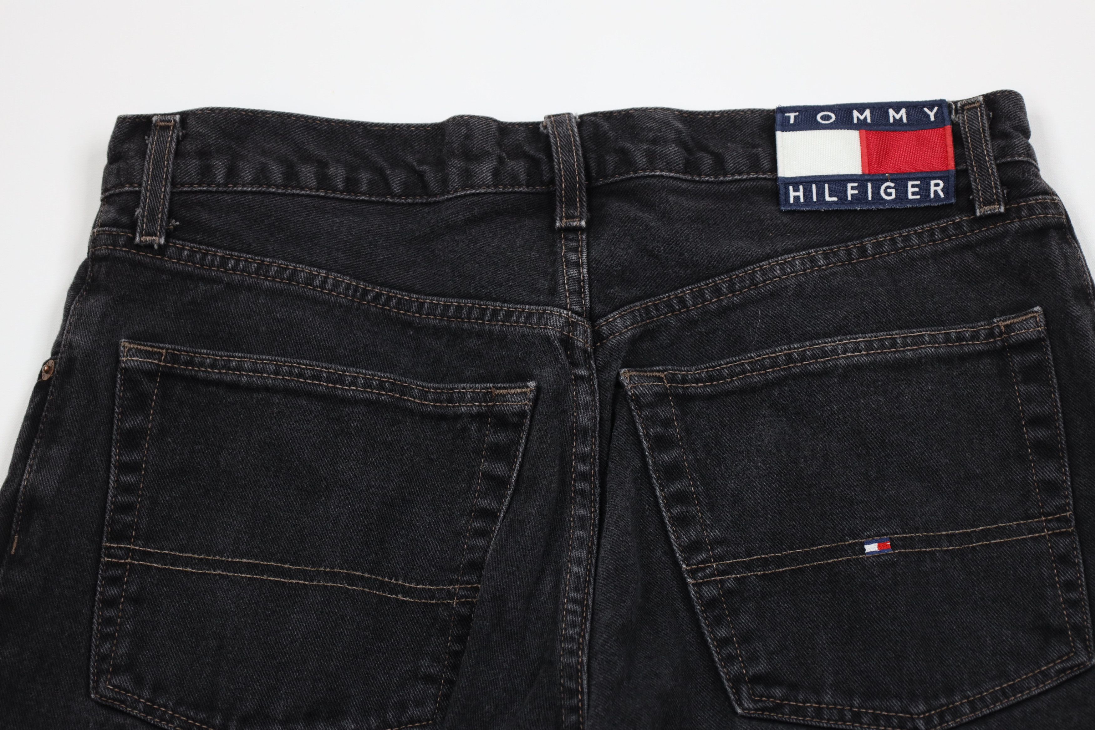 Tommy Hilfiger × Vintage Vintage 90s Tommy Hilfiger Spell Straight Leg Denim Jeans Size US 33 - 9 Thumbnail
