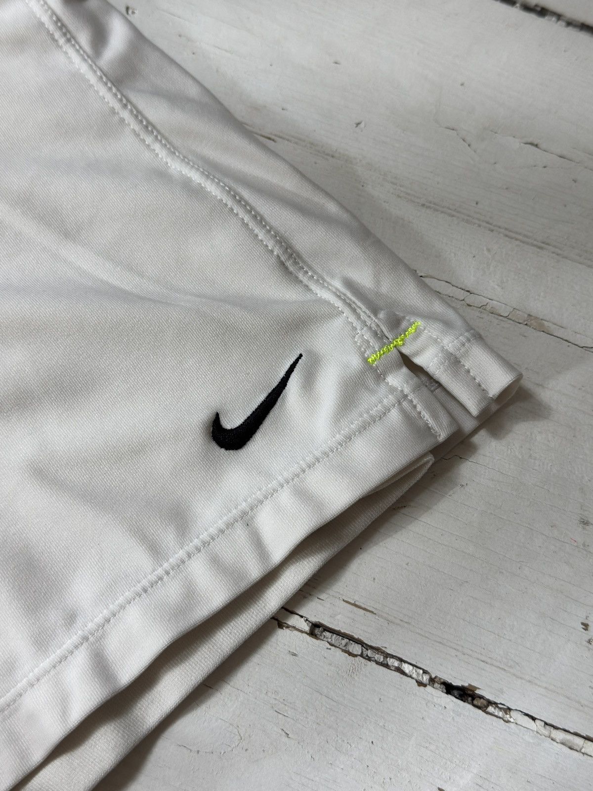 Nike VINTAGE NIKE 2000s SPORTSWEAR MINI SHORTS Size 28" / US 6 / IT 42 - 4 Thumbnail