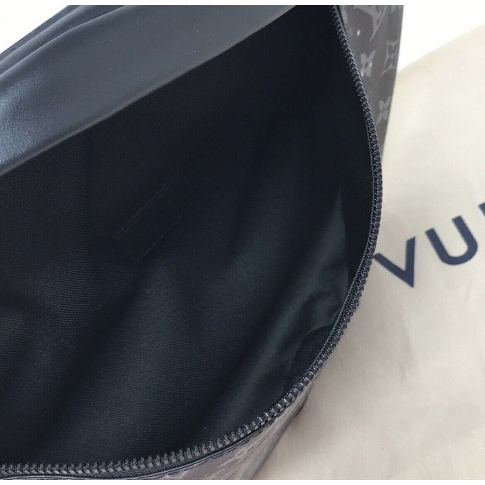 Louis Vuitton Louis Vuitton Discovery Bumbag Limited Ed Monogram Galaxy Size ONE SIZE - 11 Thumbnail