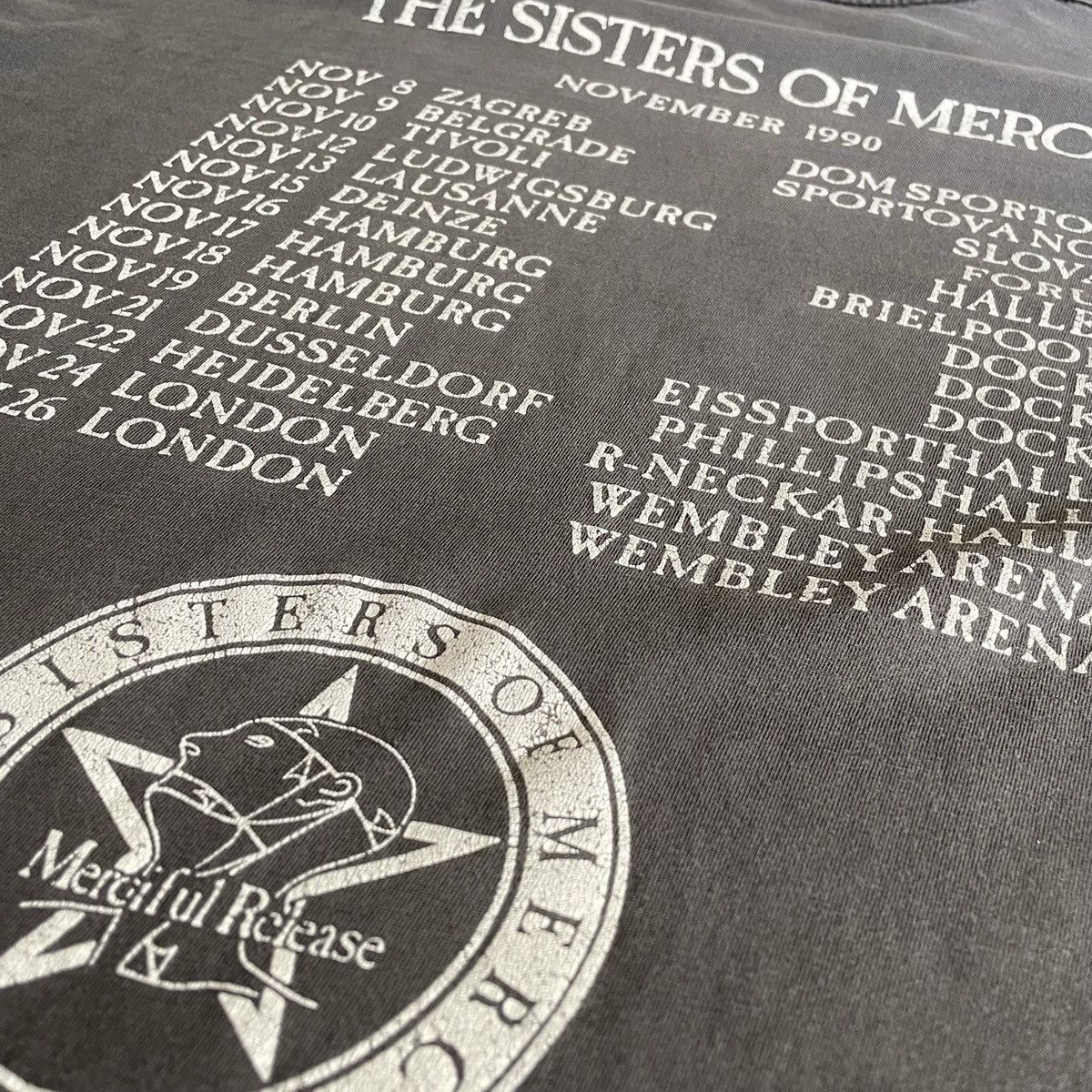 Band Tees ★ Vintage, Sisters of Mercy T-Shirt [1990] Size US XL / EU 56 / 4 - 6 Thumbnail