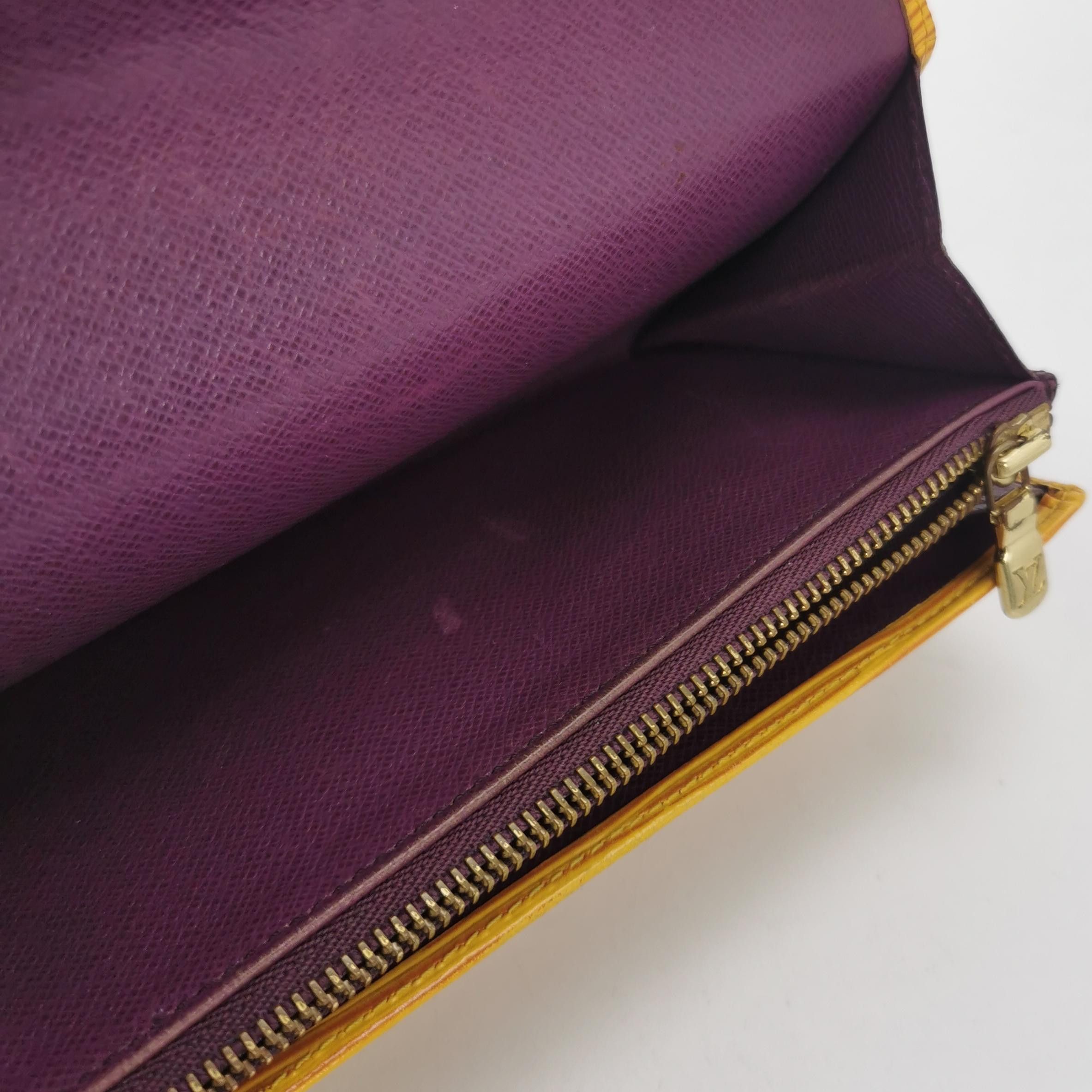 Louis Vuitton (LV) Cowhide Classic Water Ripple Wallet -y25