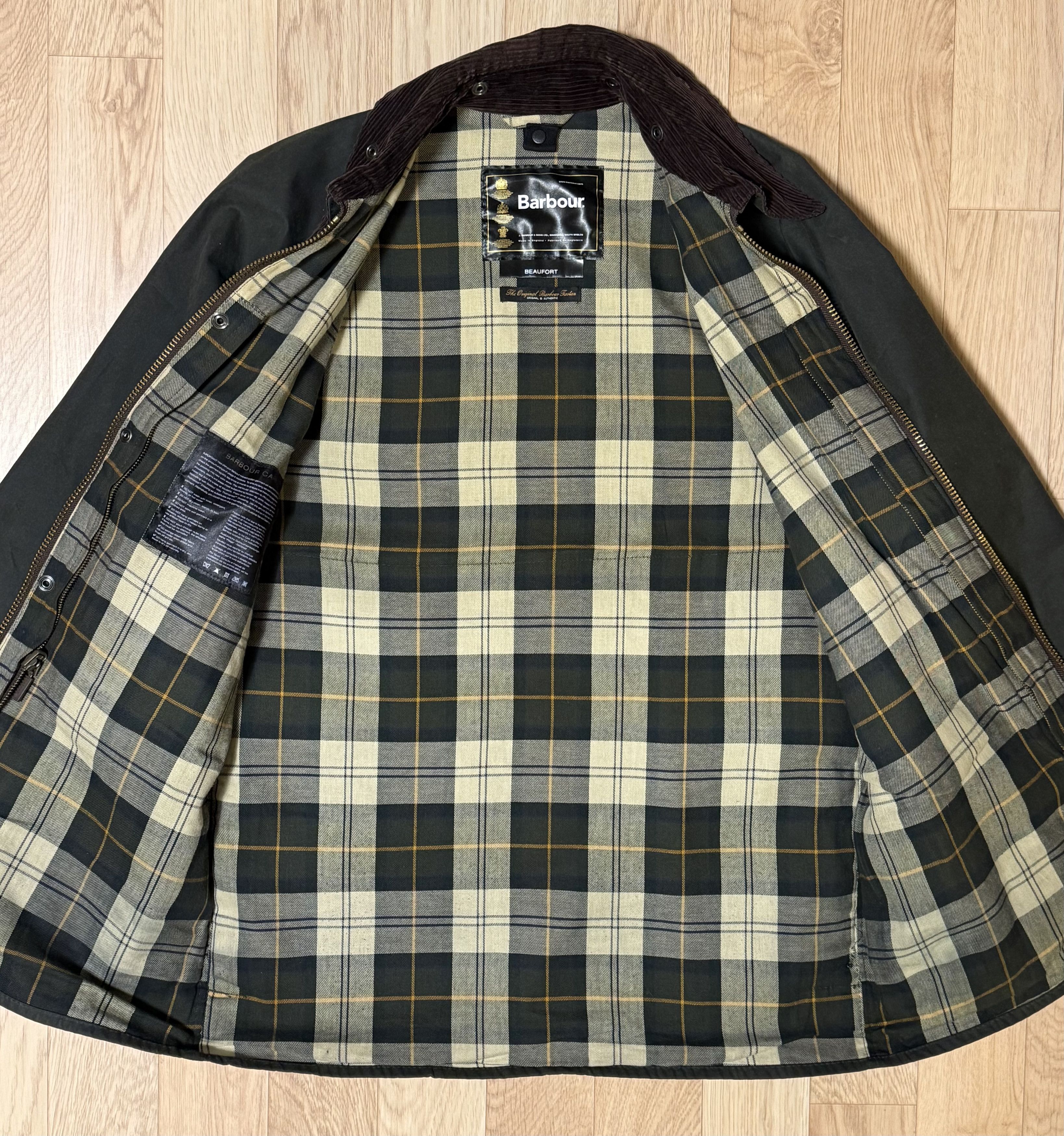 Barbour Barbour Beaufort Wax Jacket Sage C38 + Hood, Wax & Pins Size US M / EU 48-50 / 2 - 6 Thumbnail