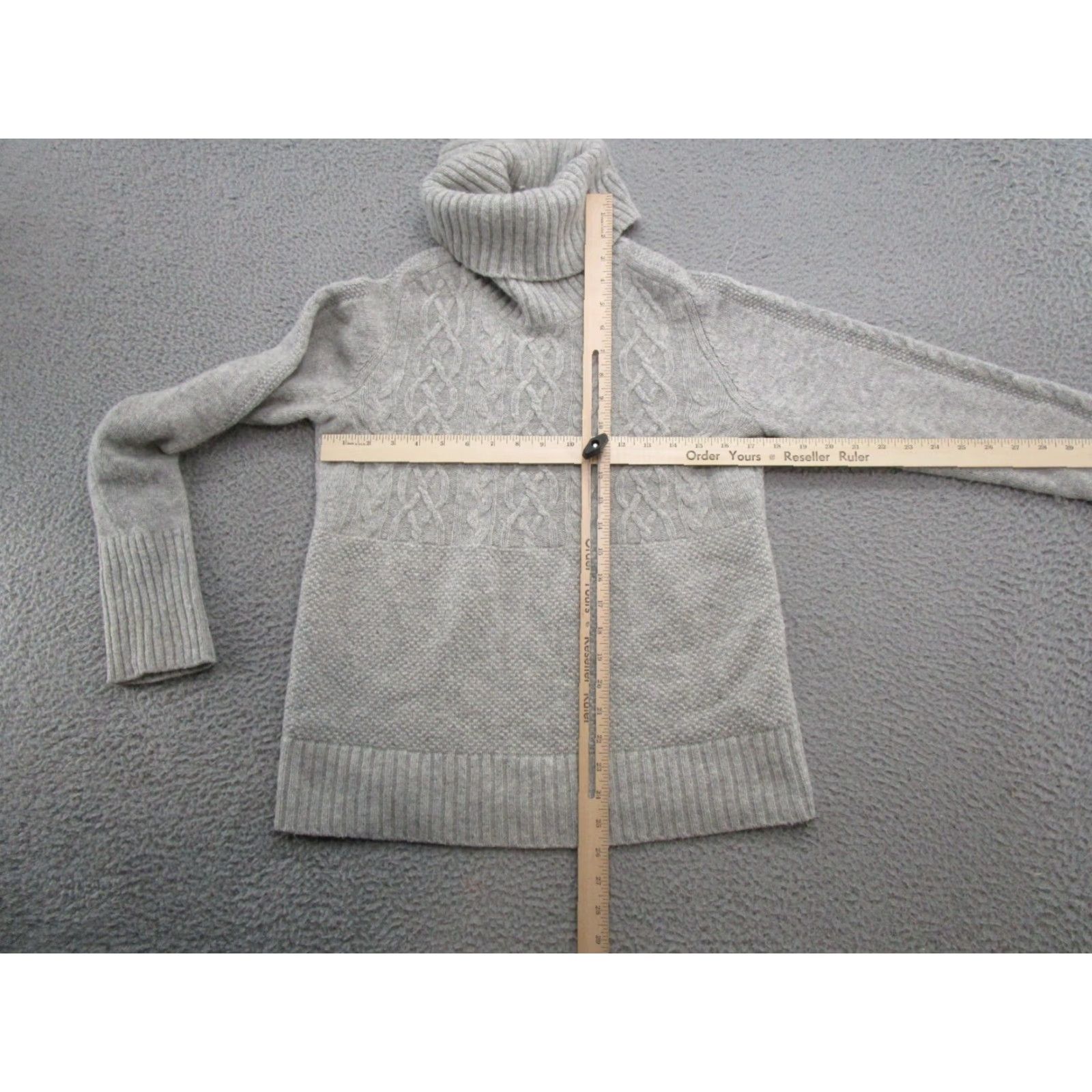 Gap **Women's Gray Wool Blend Turtleneck Pullover Size Medium Knit Sweater** User: Women's Gray Wool Blend Turtleneck Pullover Size Medium Knit Sweater Size M / US 6-8 / IT 42-44 - 5 Thumbnail