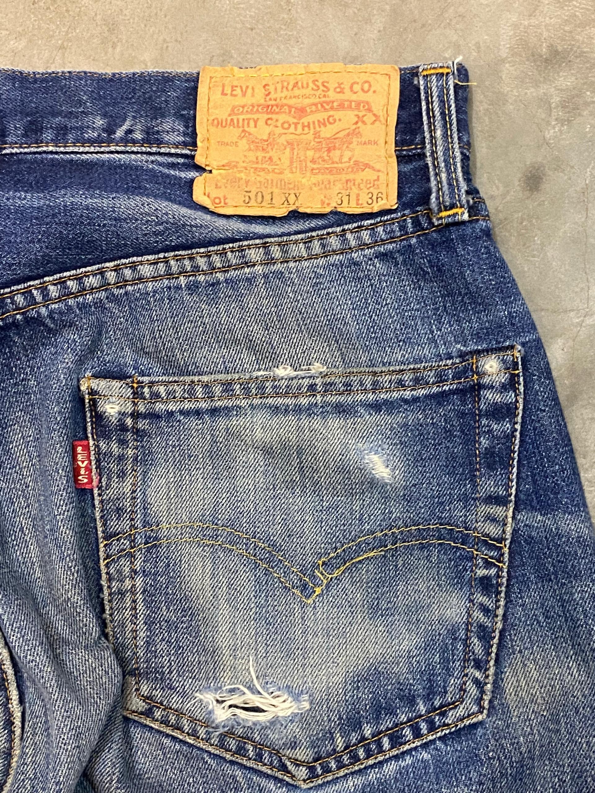 Levi's VINTAGE LEVIS 501XX 90S BUTTON 555 BIG E SELVEDGE Size US 30 / EU 46 - 8 Thumbnail
