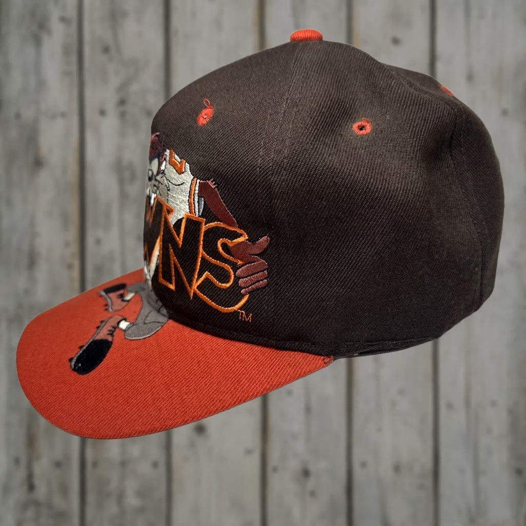 NFL VINTAGE Drew Pearson Cleveland Browns TAZ Hat Snapback Looney Tunes NFL 90s RARE Hat Mens Size ONE SIZE - 1 Thumbnail