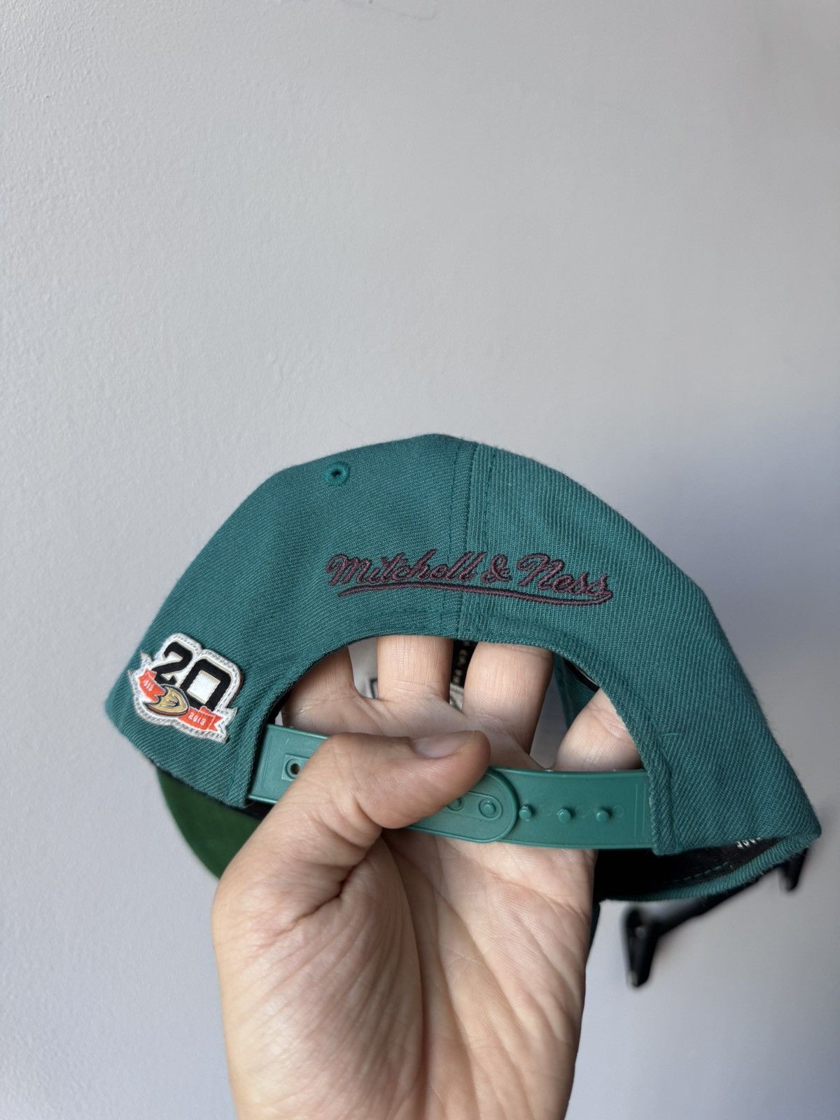 NHL The Mighty Ducks Mitchell and Ness NHL Cap Hat Vintage 90s Size ONE SIZE - 6 Thumbnail