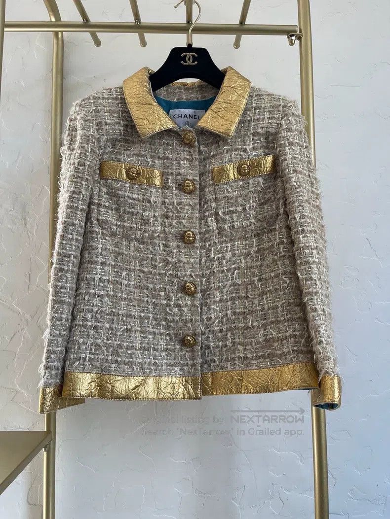 Chanel Chanel Egyptian series gold tweed jacket Size XS / US 0-2 / IT 36-38 - 1 Thumbnail