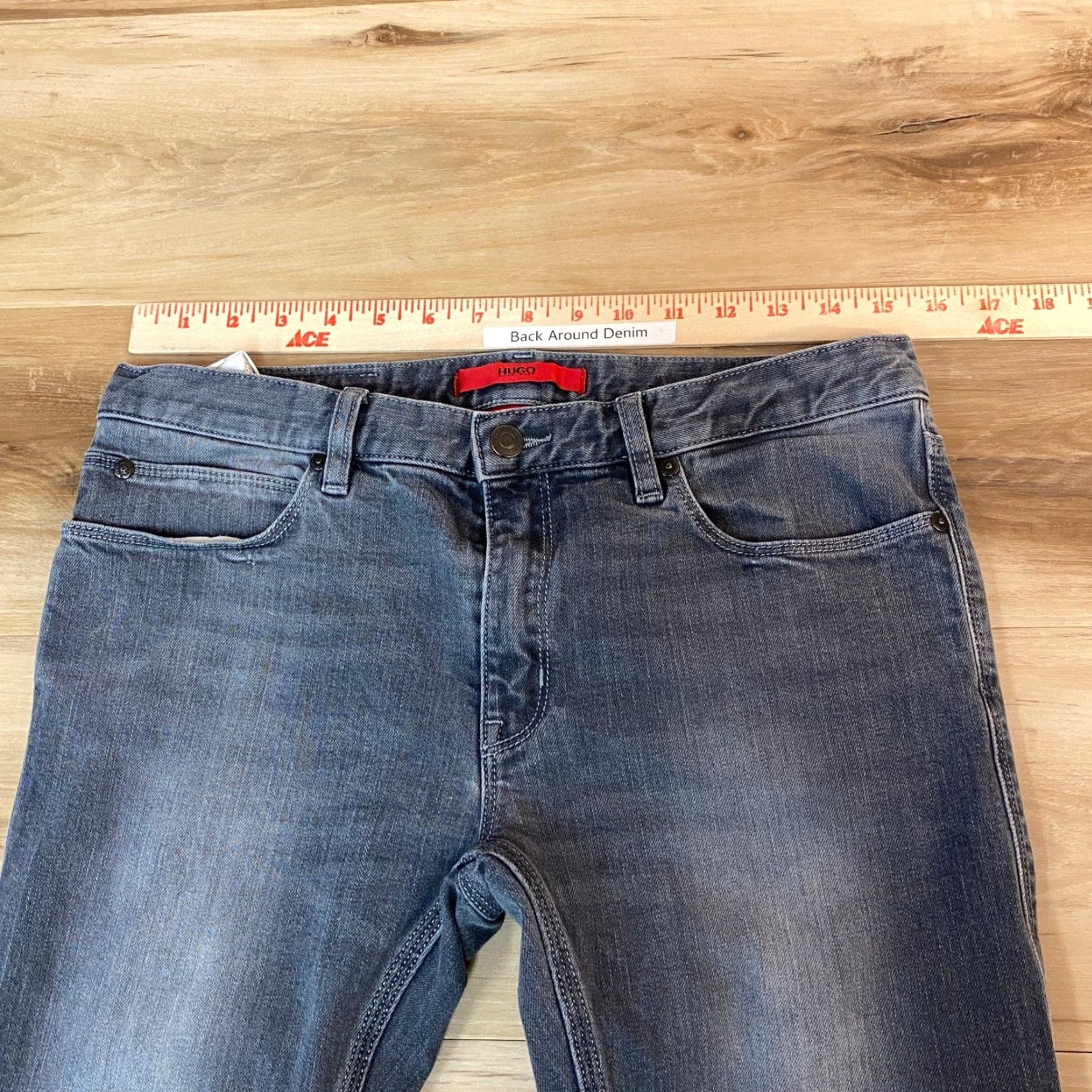 Hugo Boss Hugo Boss Mens Jeans Straight Grey Wash 30x32 Stretch Denim Regular Waist 30 Inseam 32 Logo 5-Pocket Size US 30 / EU 46 - 6 Thumbnail