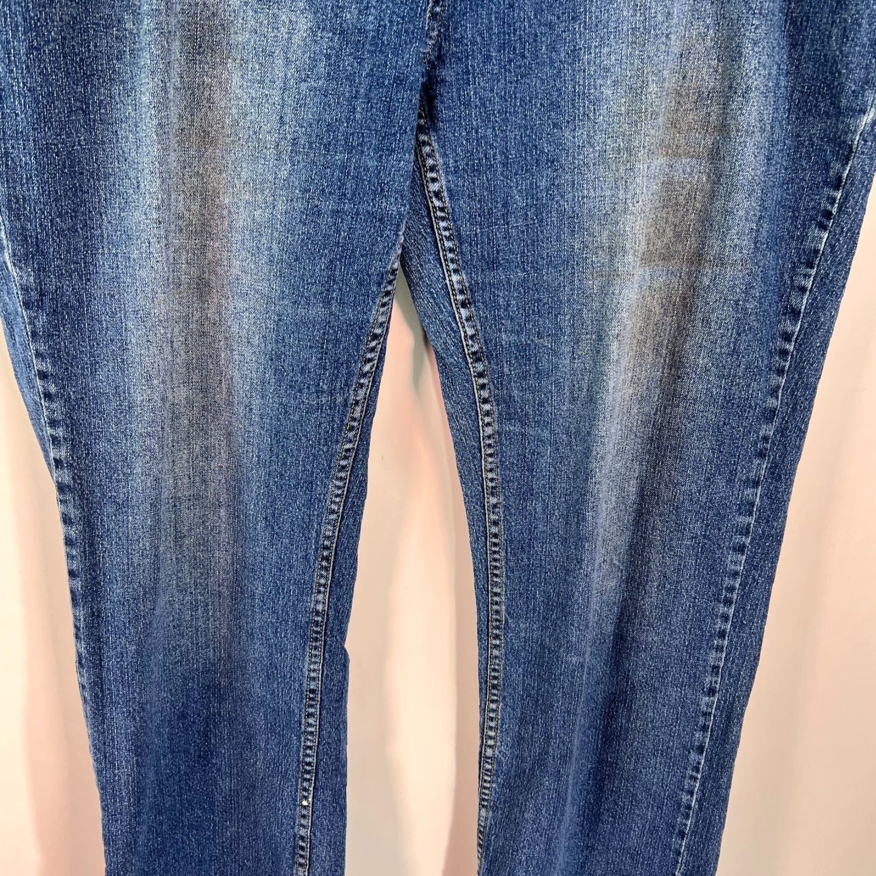 Vintage Cabela’s Casuals Jeans Womens Plus Size 18 Blue Denim Straight Leg 30in Inseam 5-Pocket Relaxed Waist 40in Button Closure Jeans Mens Womens Girls Size 40" / US 18 - 5 Thumbnail