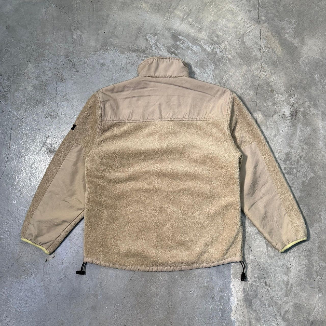 United Colors Of Benetton BENETTON Formula 1 Team Fleece Jacket Beige 2000s Motorsport Size US M / EU 48-50 / 2 - 2 Thumbnail