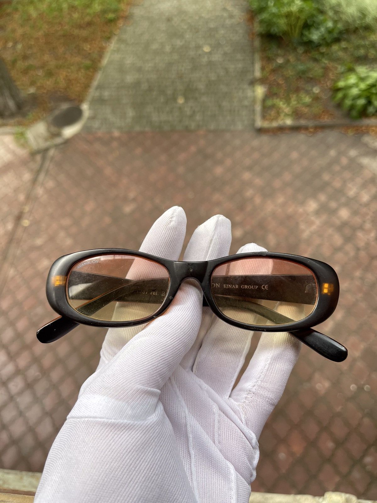 Vintage Vintage 90s Sunglasses Size ONE SIZE - 1 Thumbnail