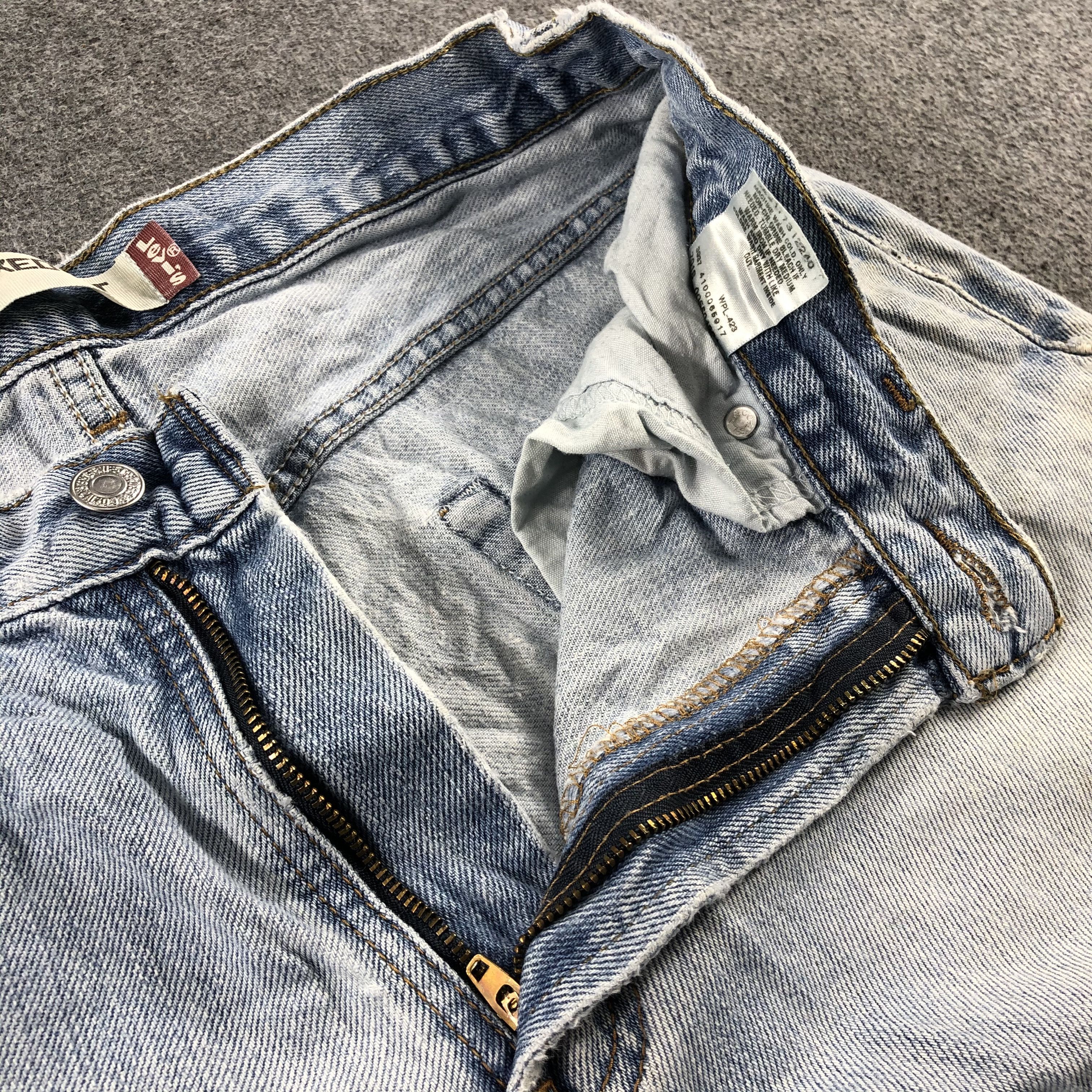 Levi's Vintage Blue Wash Levis 550 Jeans-J2595 Size US 31 - 10 Thumbnail