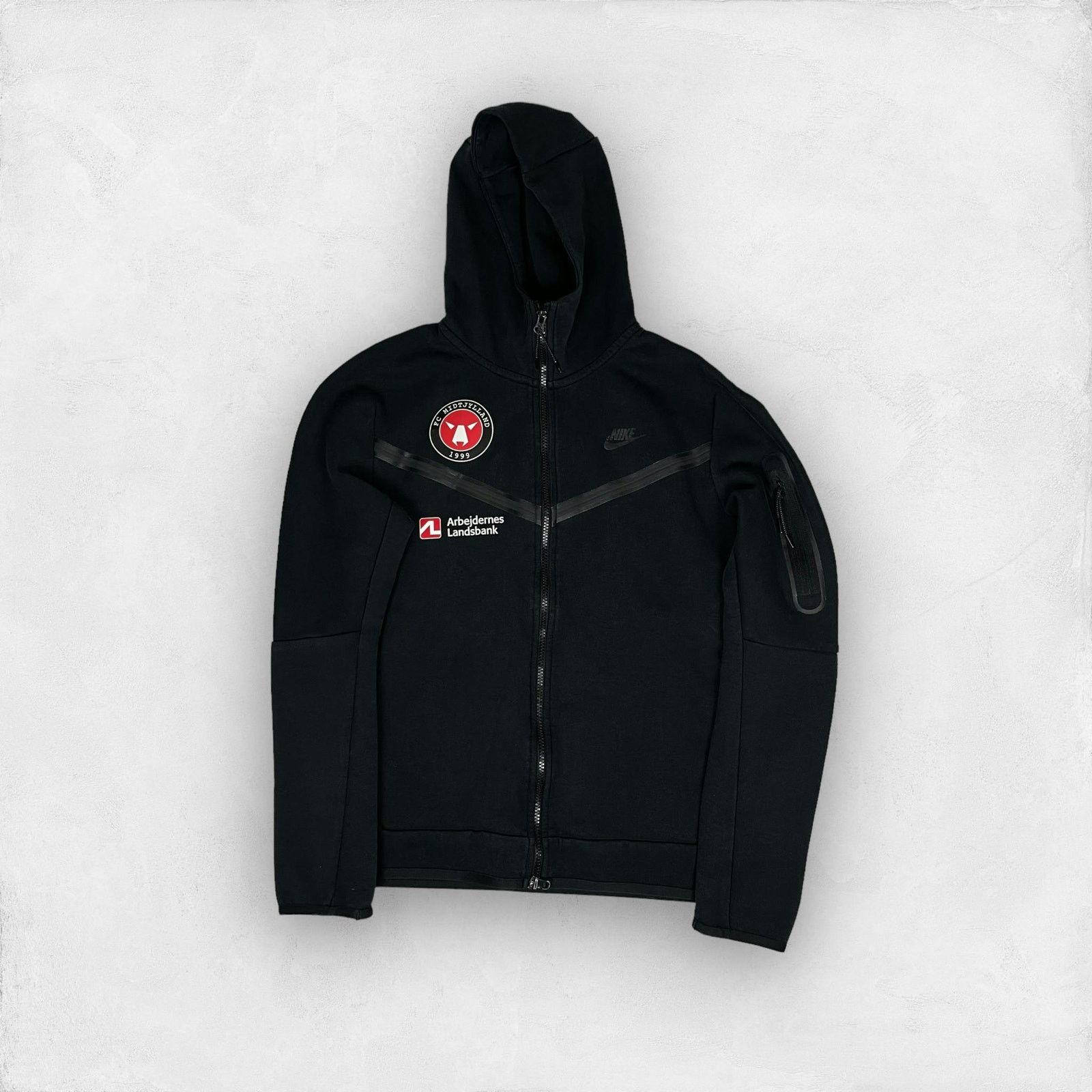 Nike Nike Mens Black Long Sleeve FC Midtjylland Full Zip Hoodie M Size US M / EU 48-50 / 2 - 1 Thumbnail