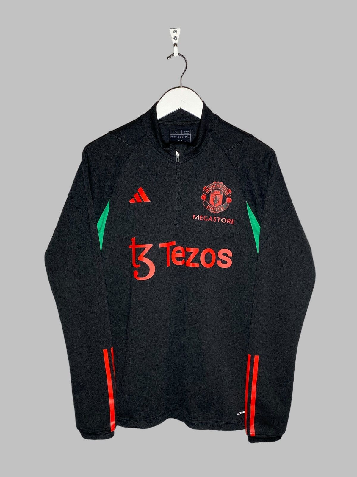 Other 🔥 MANCHESTER UNITED ADIDAS MEGASTORE TEZOS TECH TOP 🔴⚫ Size US S / EU 44-46 / 1 - 1 Thumbnail