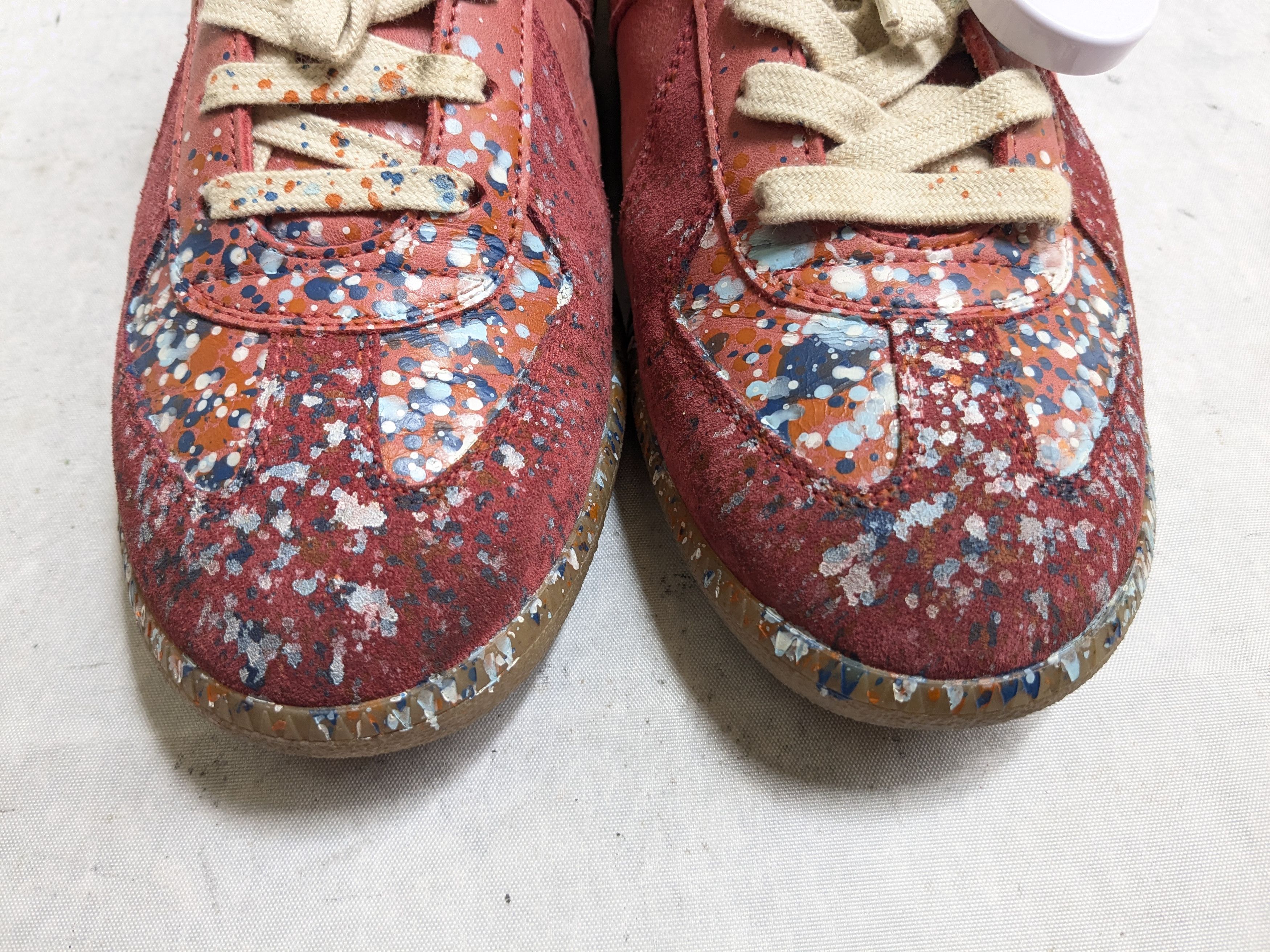 Maison Margiela Maison Margiela Replica GAT Red Paint Splatter 9 42 Gum Low Size US 9 / EU 42 - 3 Thumbnail