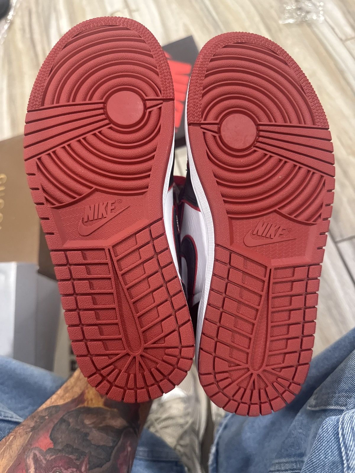 Nike air jordan 1 Size US 7.5 / EU 40-41 - 2 Thumbnail