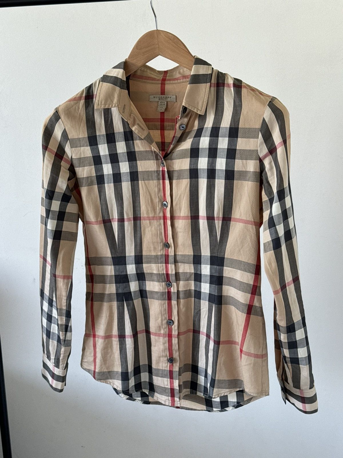Burberry Burberry nova check shirt Size XS / US 0-2 / IT 36-38 - 1 Thumbnail