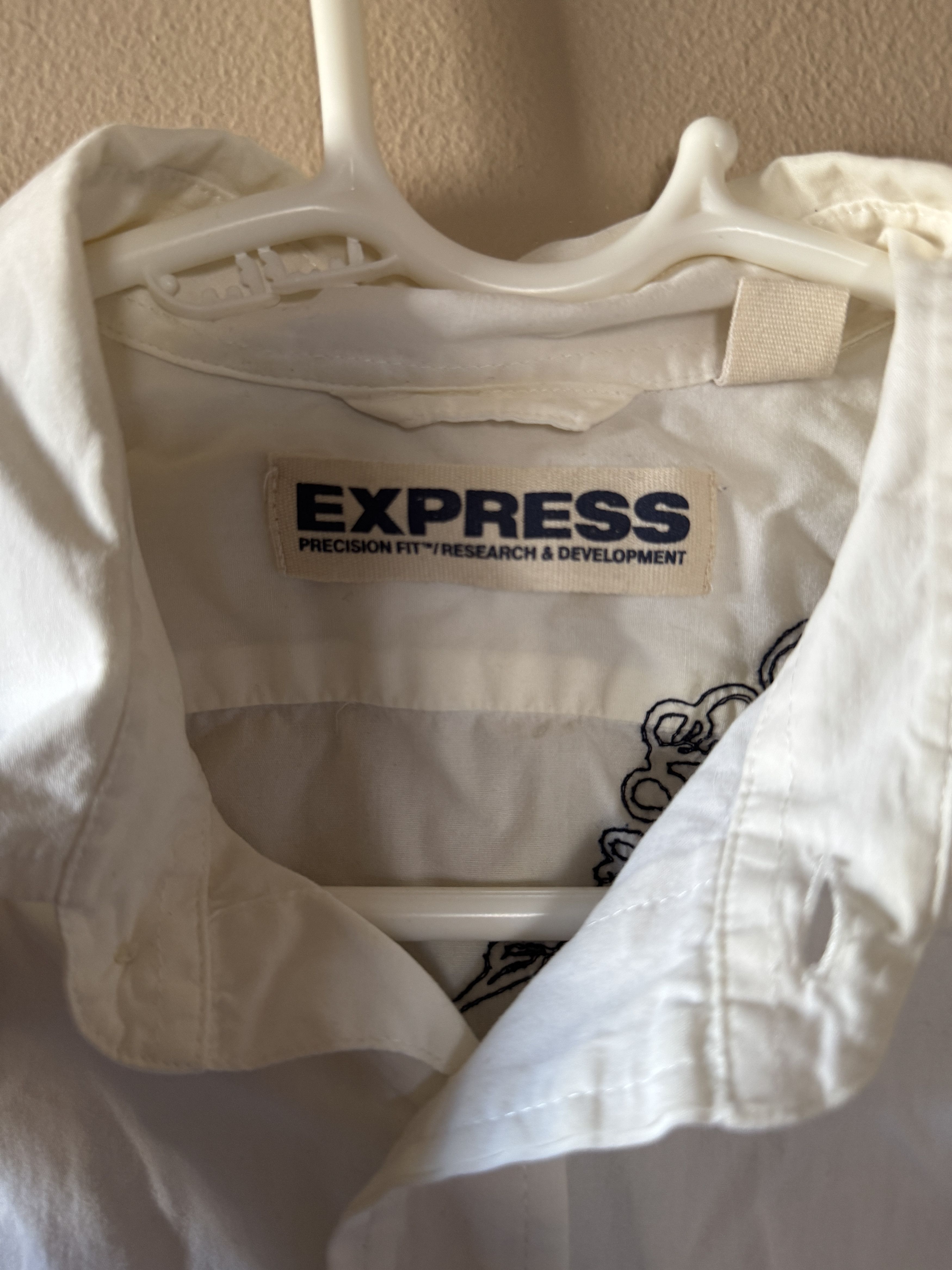 Express White shirt with floral back embroidery Size US S / EU 44-46 / 1 - 5 Thumbnail