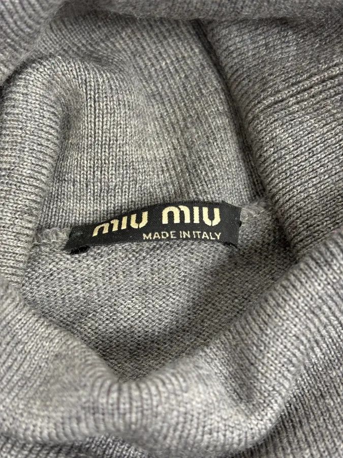 Miu Miu 2000s Miu Miu Grey Classy Wool Minimalist Turtleneck Sweater Size US S / EU 44-46 / 1 - 9 Thumbnail