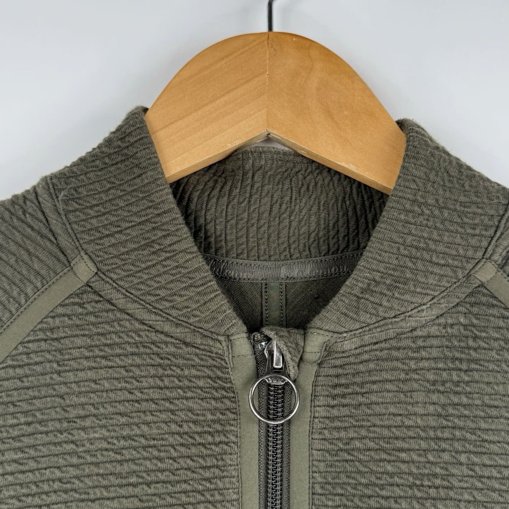 Lululemon Lululemon Jacket Womens 6 Green On Repeat Bomber Full Zip Activewear Basic Jacket Athleisure Running & Jogging Womens Size M / US 6-8 / IT 42-44 - 3 Thumbnail