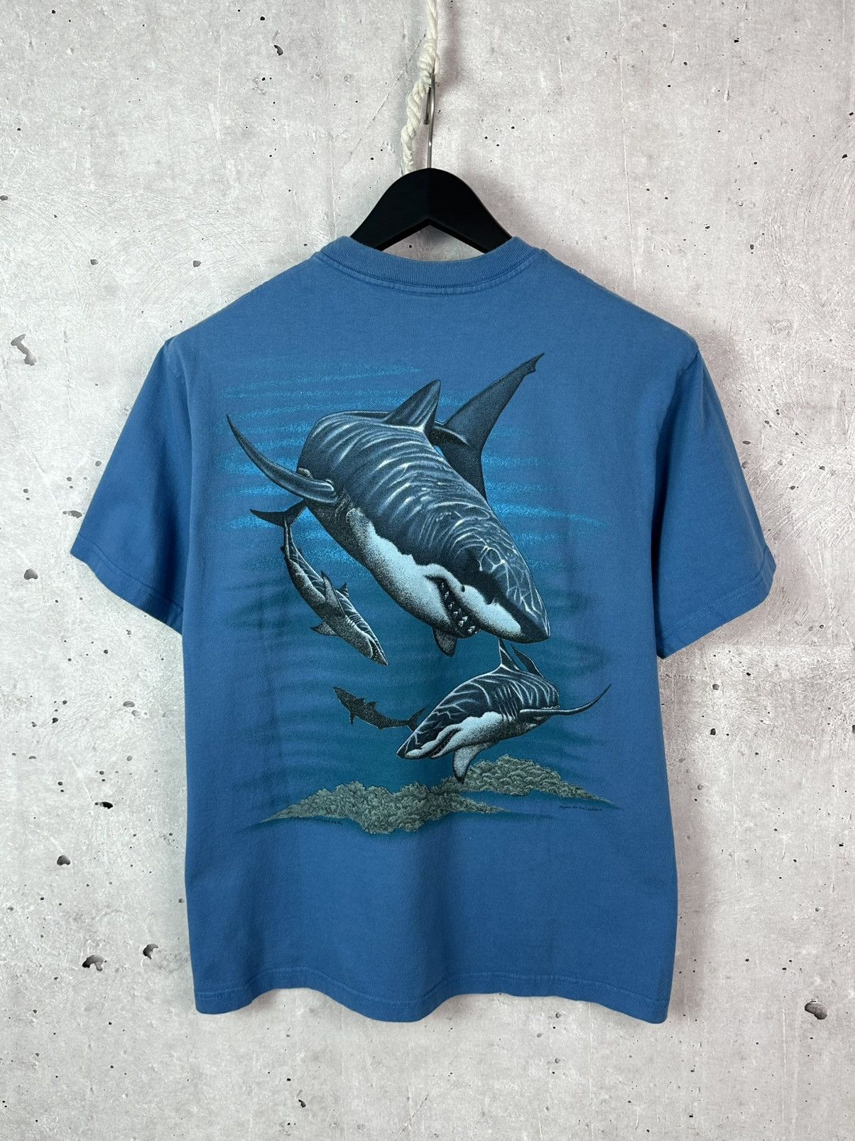 Vintage Vintage Harlequin 1993 Blue Cotton Sharks Short Sleeve Tee Size US M / EU 48-50 / 2 - 6 Thumbnail