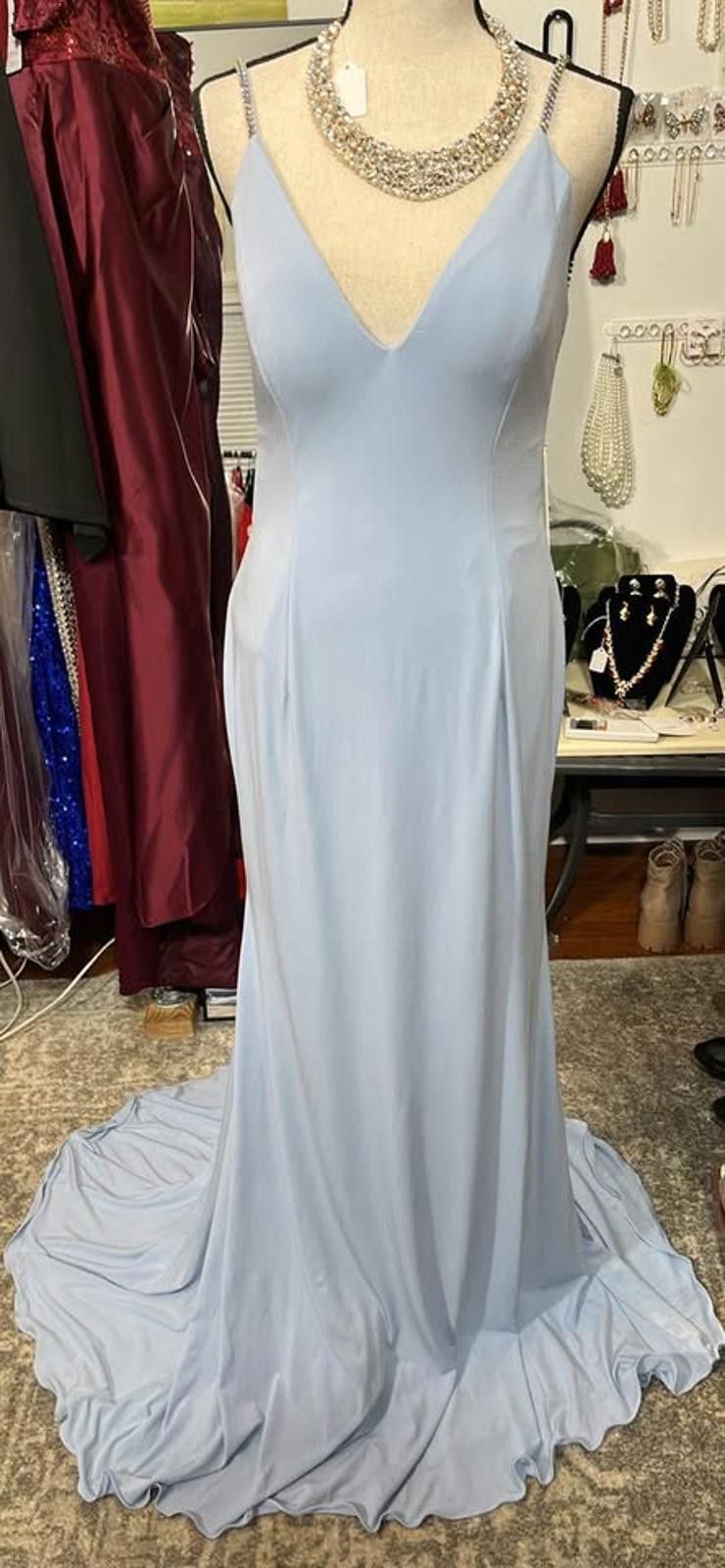 Other Beautiful light blue Giovanni gown in size 12 Size ONE SIZE - 2 Thumbnail