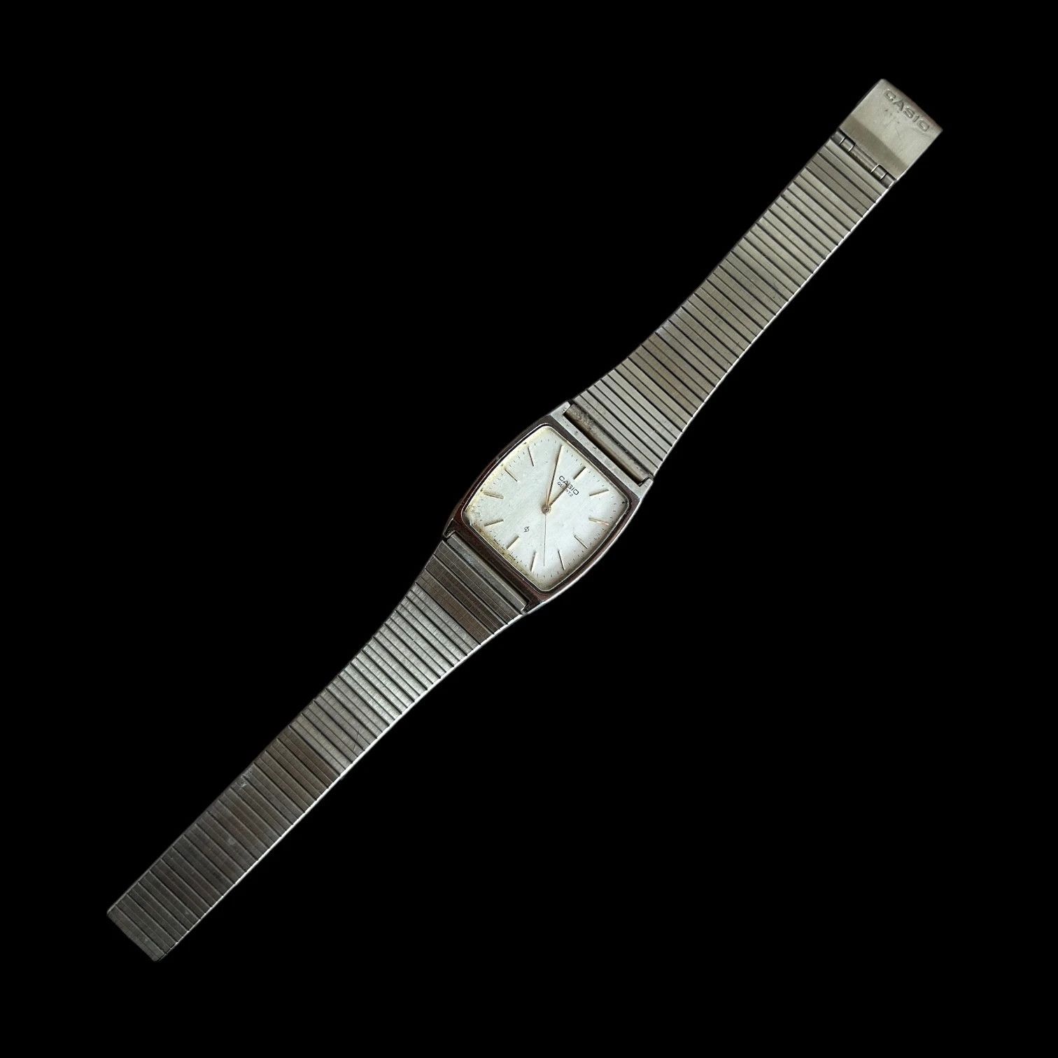 Casio Vintage 80s Casio Gold Watch Size ONE SIZE - 2 Thumbnail