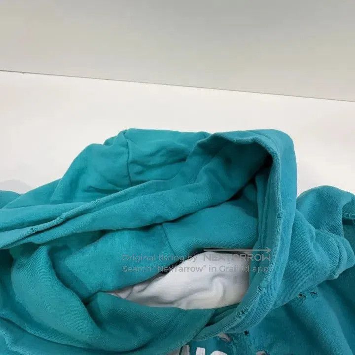 Balenciaga Balenciaga Distressed Logo Hoodie in Sky Blue. Size US XXS / EU 40 - 5 Thumbnail