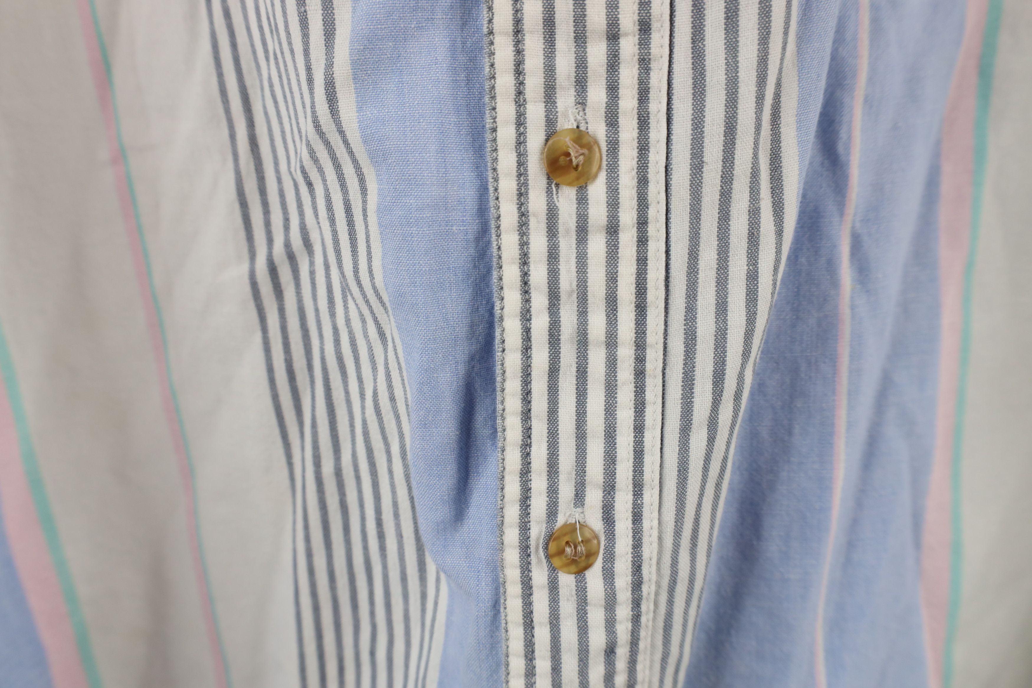 Vintage Vintage 90s Streetwear Block Short Sleeve Button Down Shirt Size US XL / EU 56 / 4 - 8 Thumbnail
