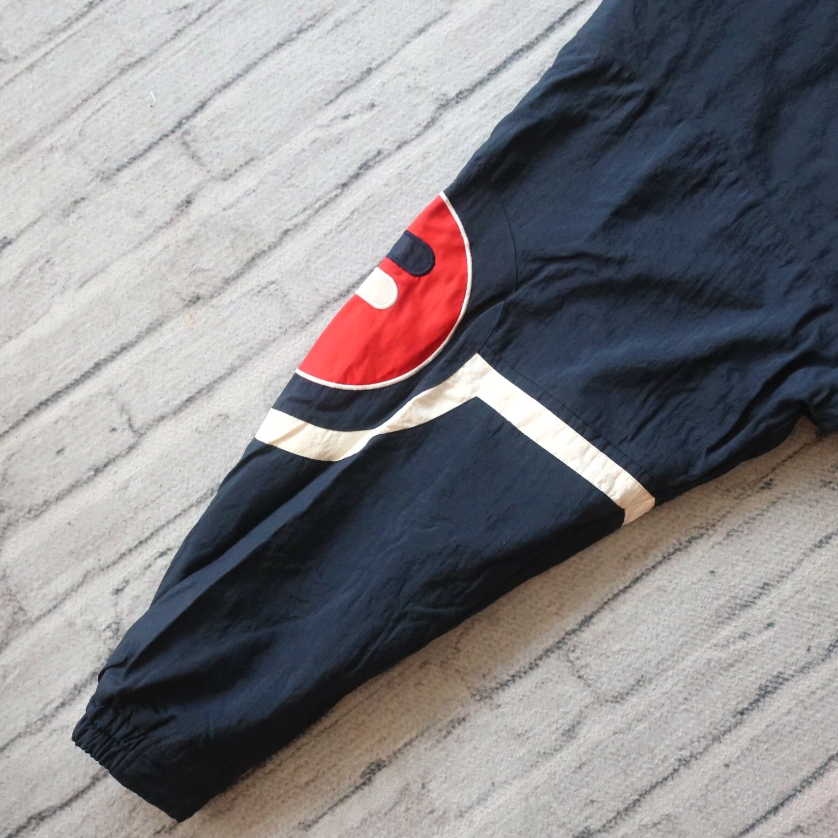 Fila Vintage Fila Big Logo Pullover Jacket Navy XL Men Size US XL / EU 56 / 4 - 3 Thumbnail