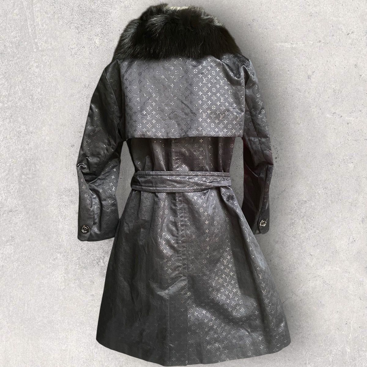 Louis Vuitton × Marc Jacobs SS12 Silk Monogram Coat With Detachable Fox Fur Collar Size S / US 4 / IT 40 - 5 Thumbnail