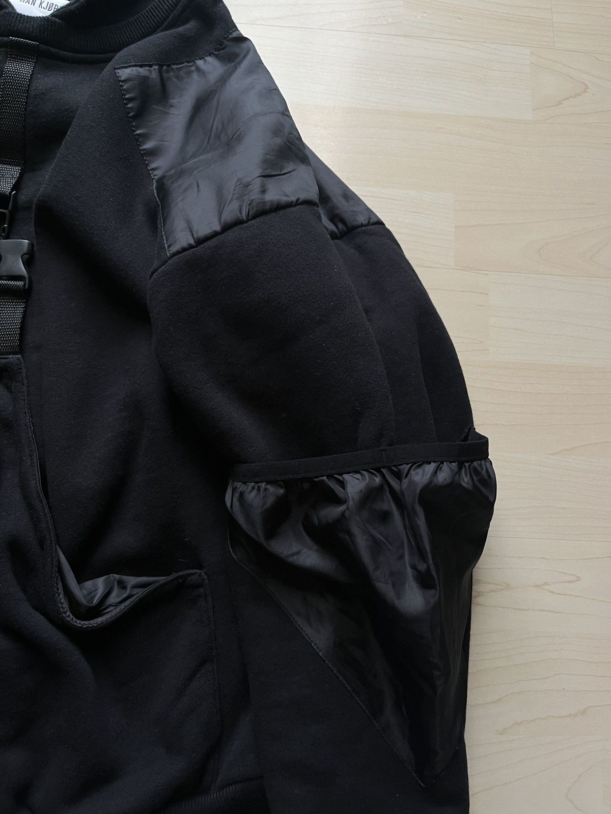 Han Kjobenhavn Han Kjøbenhavn patch hoodie nylon pocket zip satin utility Size US M / EU 48-50 / 2 - 9 Thumbnail