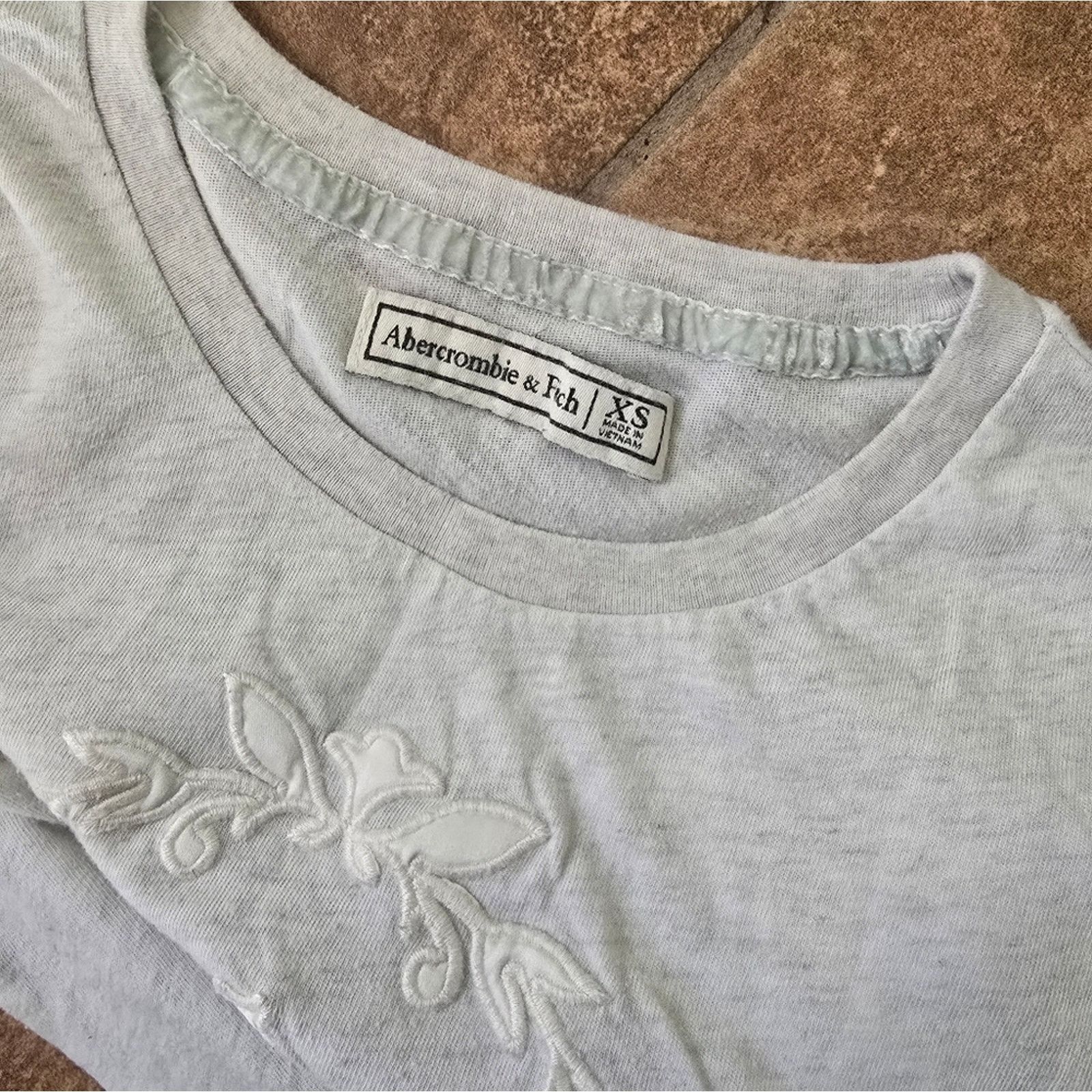 Abercrombie & Fitch Light Grey Logo A&F Short Sleeve Size XS / US 0-2 / IT 36-38 - 3 Thumbnail