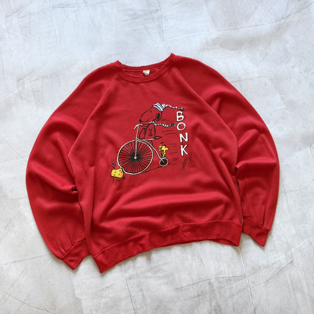Vintage RARE 70-80s Peanuts Snoopy Bonk Cartoon Movie Sweatshirt Size US XL / EU 56 / 4 - 1 Thumbnail