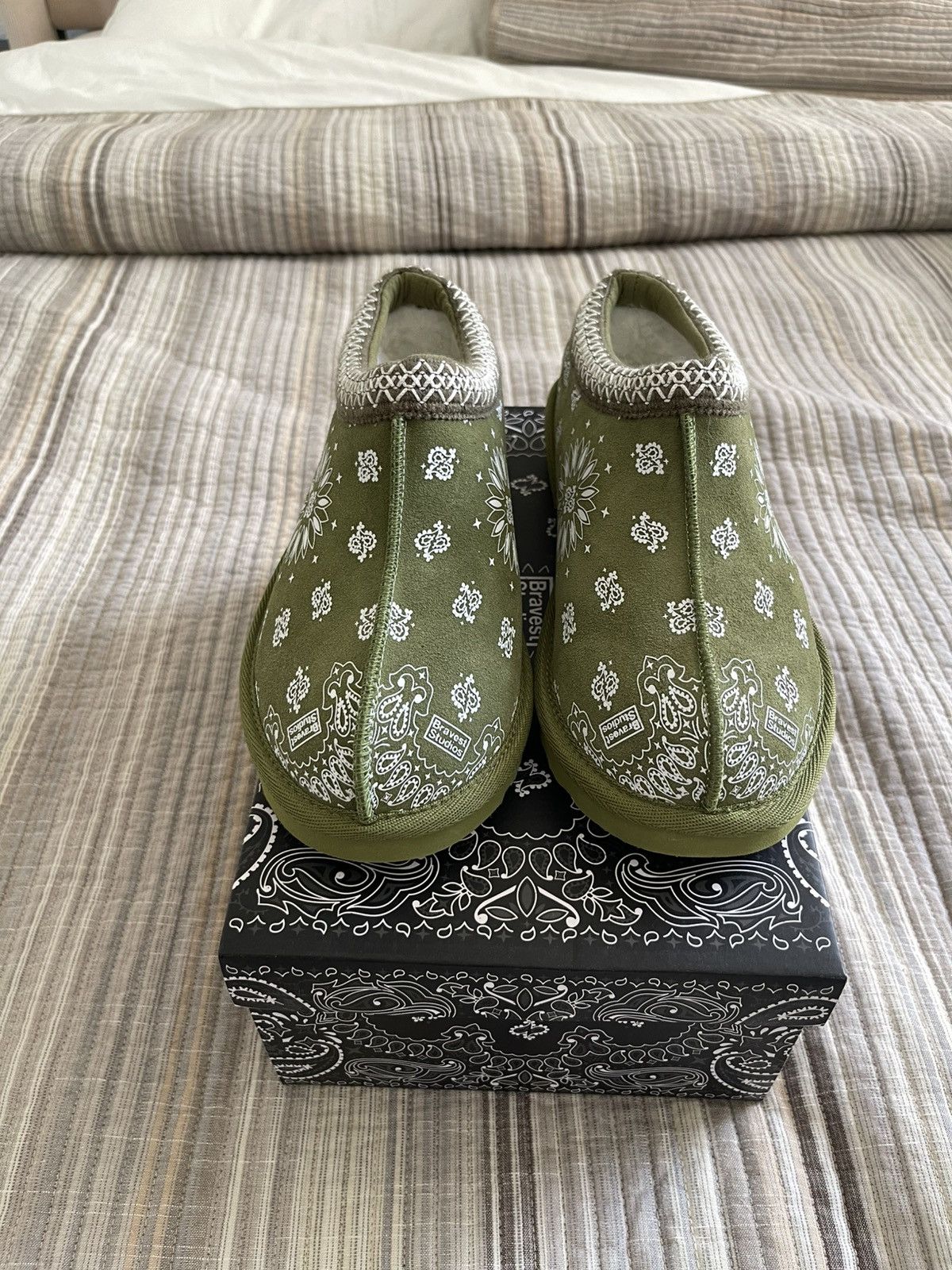 Bravest Studios Bravest Studios Green Plaid Suede Clogs Size US 7 / EU 40 - 1 Thumbnail