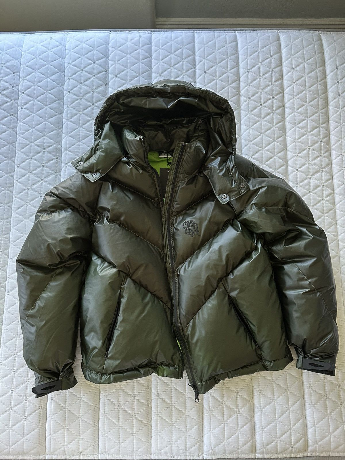 mertra HEAT REACTIVE PUFFERダウンジャケット シール付 Mertra Heat Reactive Puffer - メルカリ