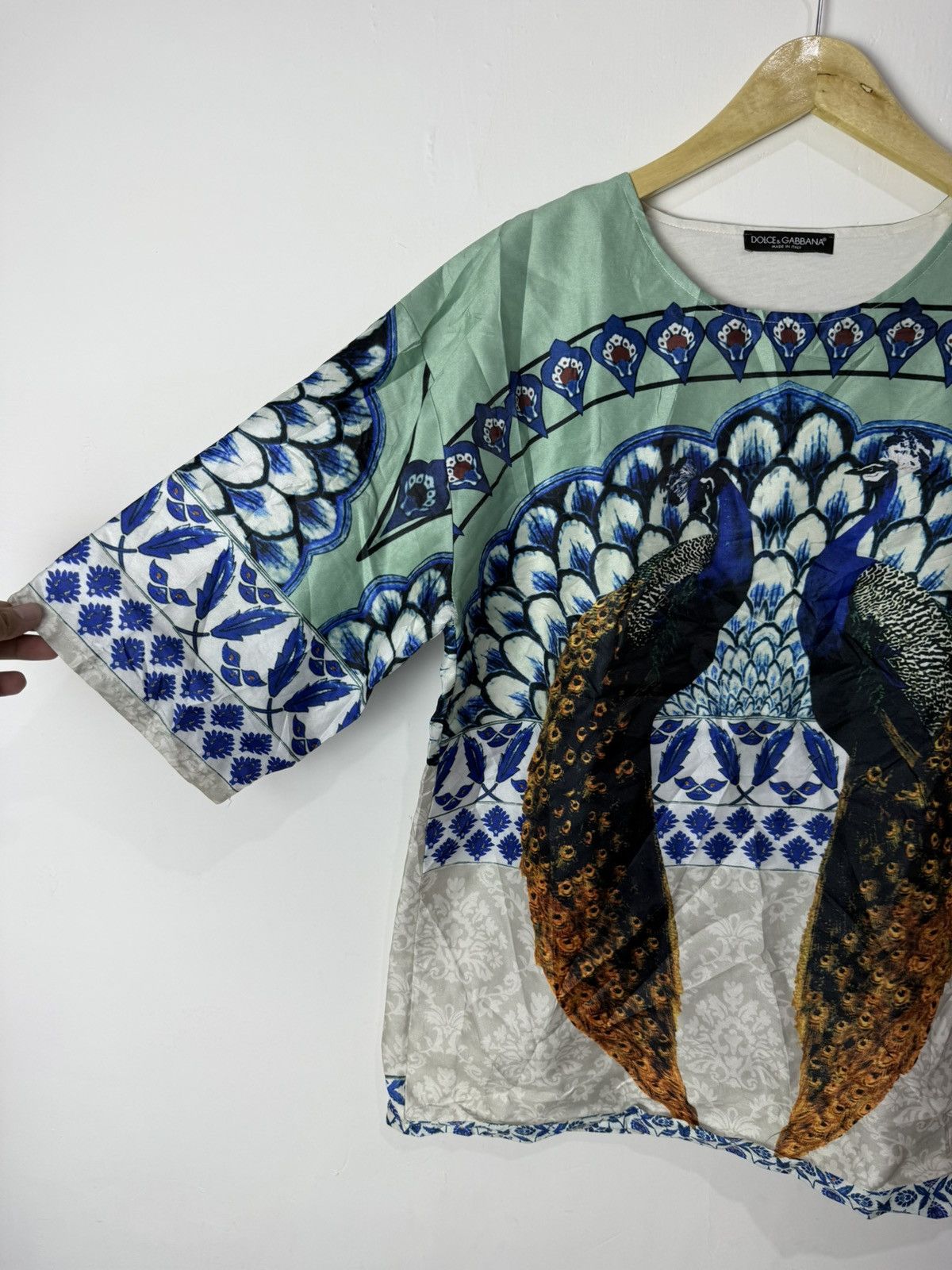 Vintage Dolce & Gabbana Peacock Printed Shirt Size US XL / EU 56 / 4 - 6 Thumbnail