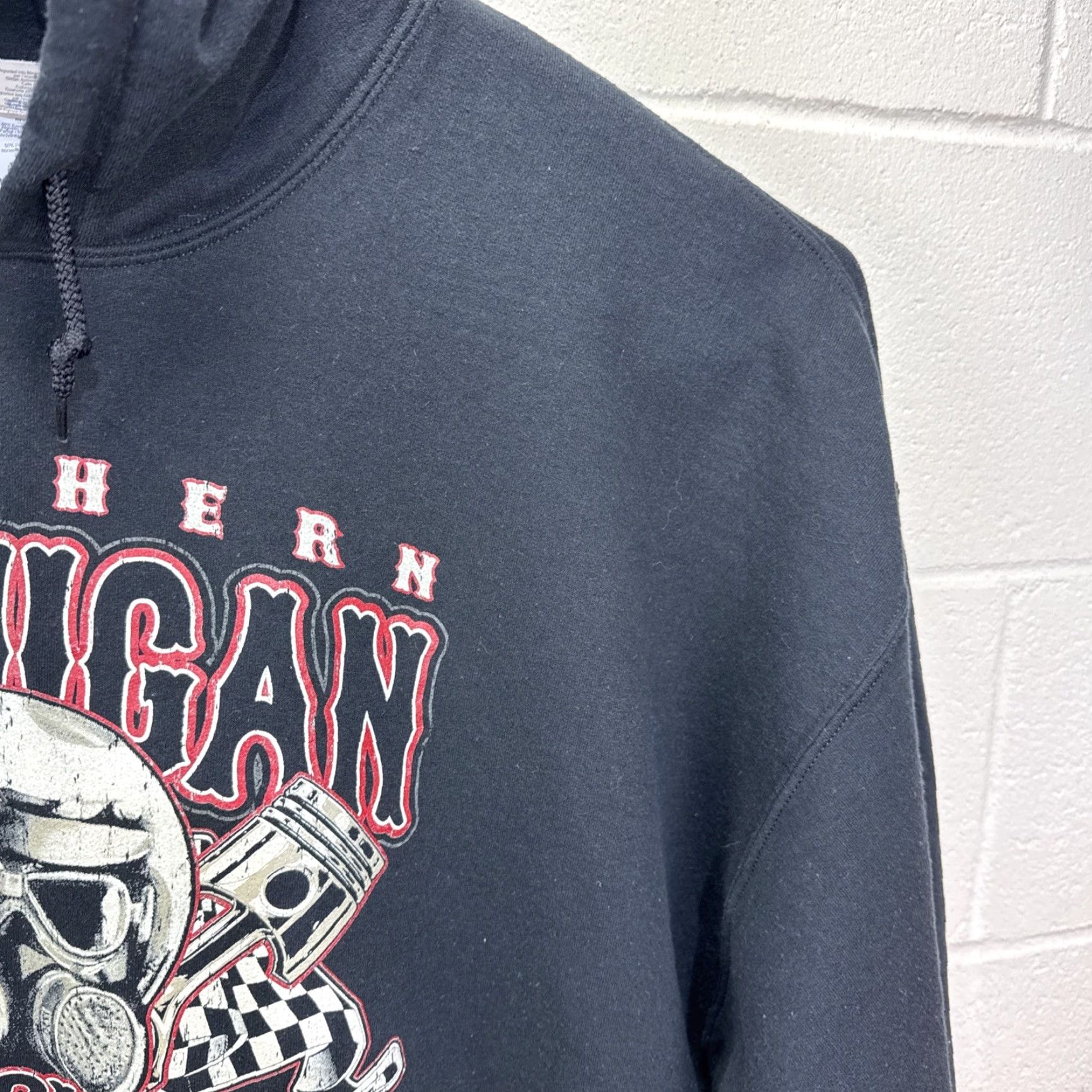 Gildan VINTAGE Northern Michigan Dragway Hoodie 3XL NMDRAGWAY Gas Mask Checkered Flags Mens Hooded Graphic Print Black 90s Racing Halloween? Size US XXL / EU 58 / 5 - 7 Thumbnail