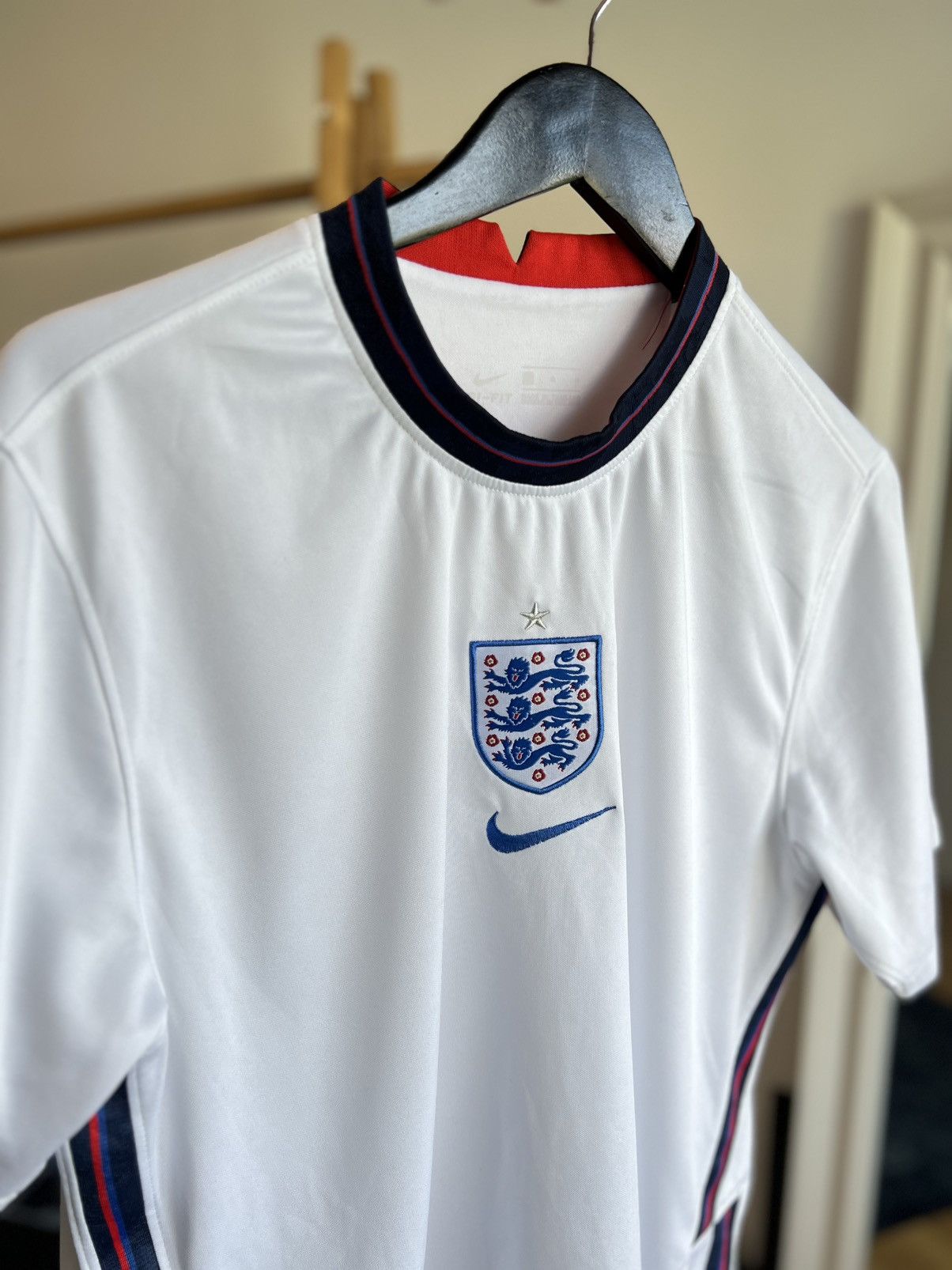 Nike England Nike soccer jersey white center logo blokecore ! Size US XL / EU 56 / 4 - 1 Thumbnail