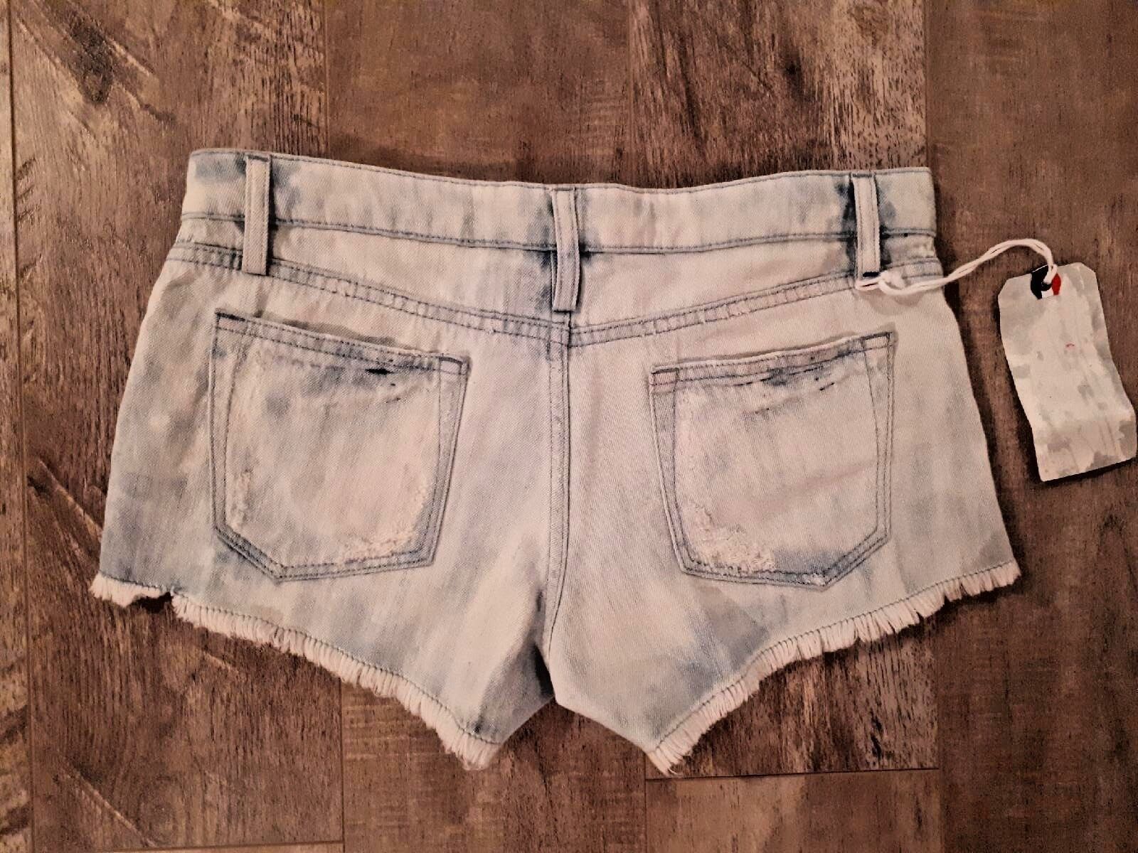 $143 Etienne Marcel Los Angeles EM7165 Embroidered Cutoff D