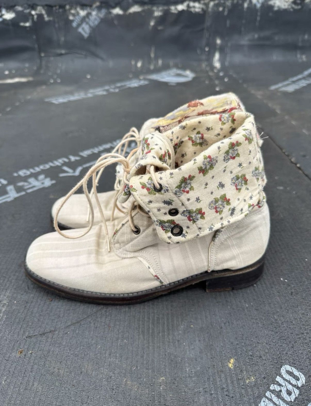 Number (N)ine Undercover 04aw BUT period canvas boots but beautiful Size US 6.5 / EU 39-40 - 3 Thumbnail