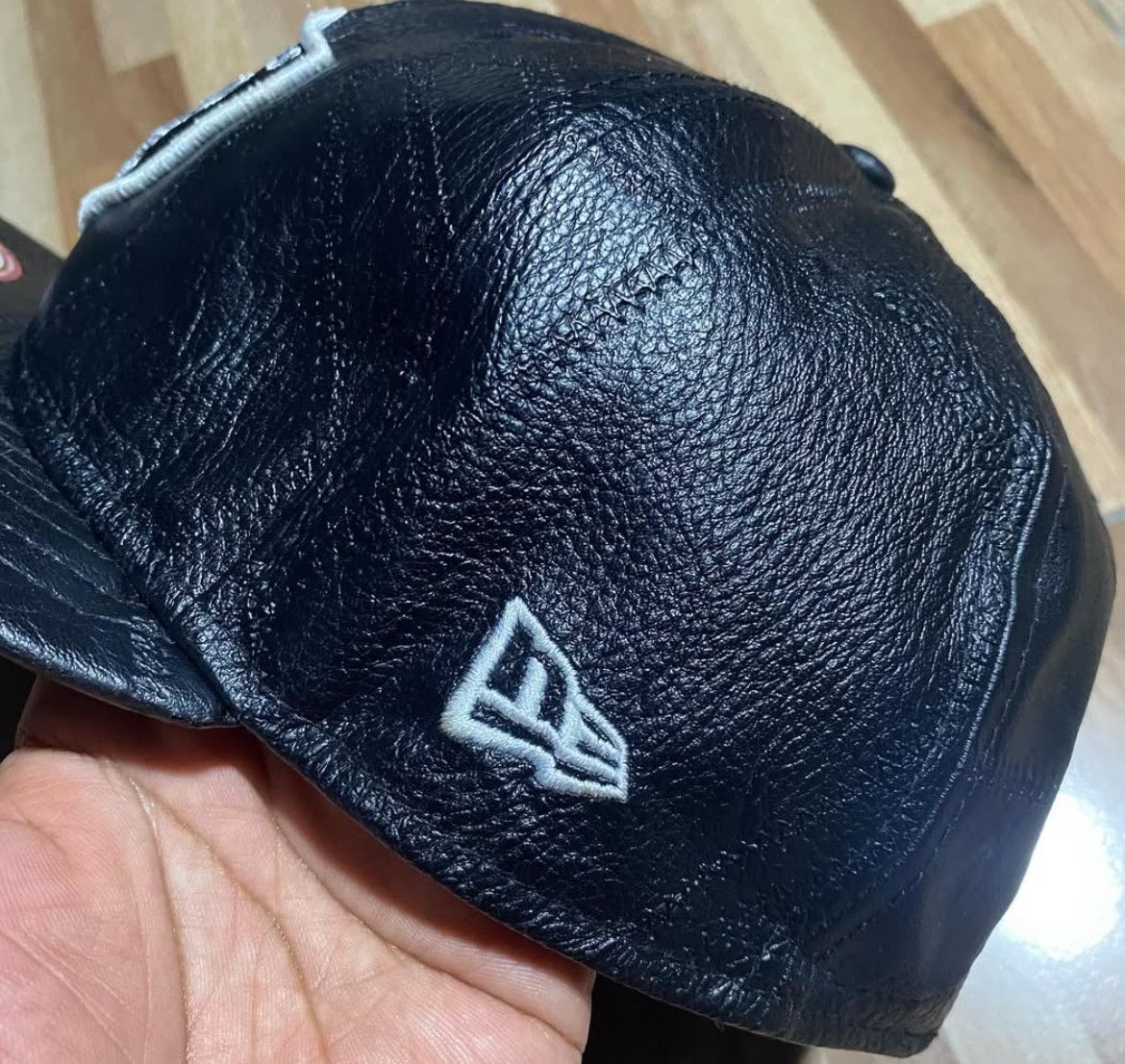 New Era 2000s Raiders x NFL New Era Leather Snapback Hat Size ONE SIZE - 4 Thumbnail