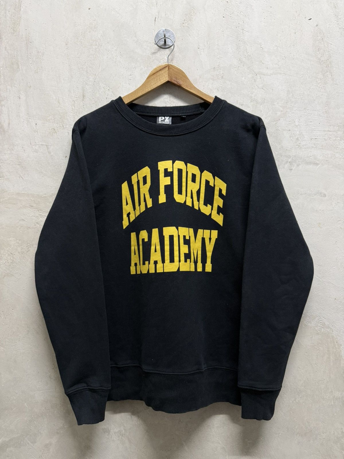 Avirex 2000s Avirex Air Force Academy Sweatshirt Size US L / EU 52-54 / 3 - 1 Thumbnail