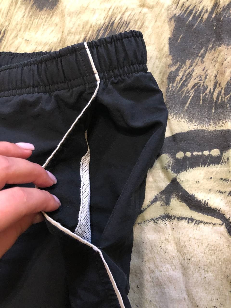 Nike Vintage Nike Y2K Swoosh Streetwear Shorts Hype Size US 30 / EU 46 - 13 Thumbnail