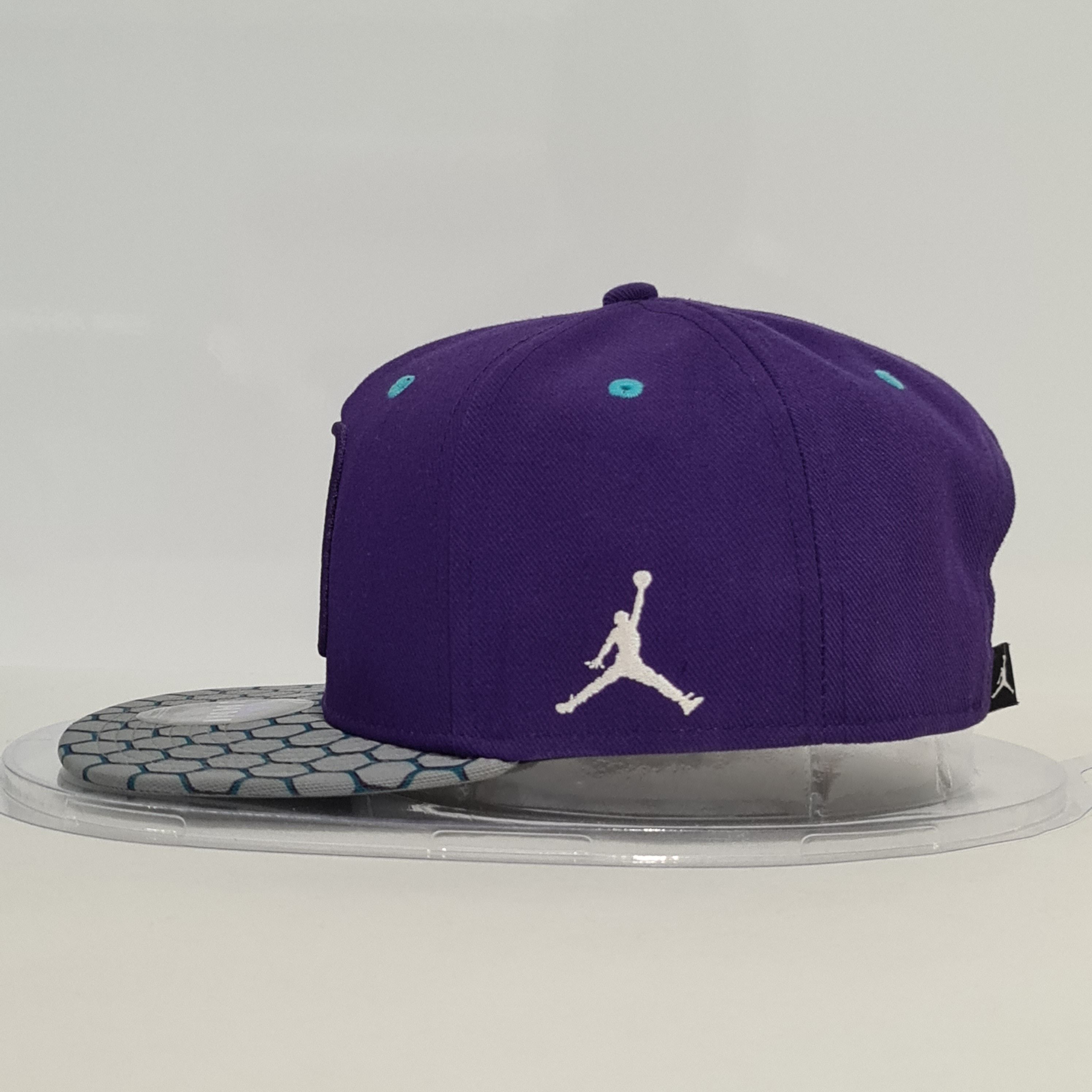 Jordan Brand Jordan Cap Snapback 'CNY Hornets' Purple/Grey Size ONE SIZE - 3 Thumbnail