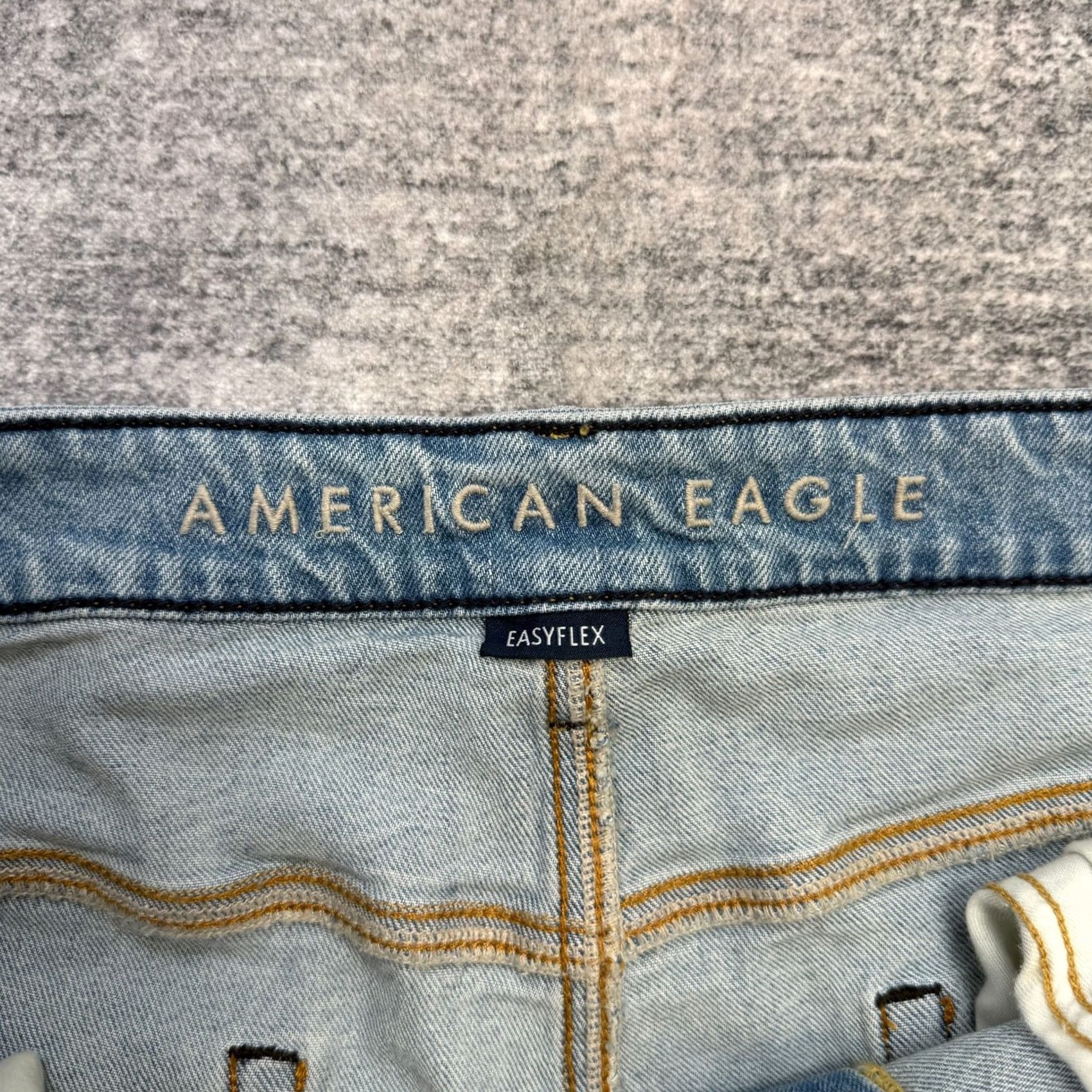 American Eagle Outfitters VINTAGE American Eagle Jeans Mens 36x30 Light Wash Blue Relaxed Straight Summer Preppy Men Jeans 5-Pocket Denim Stretch Regular Size US 36 / EU 52 - 3 Thumbnail