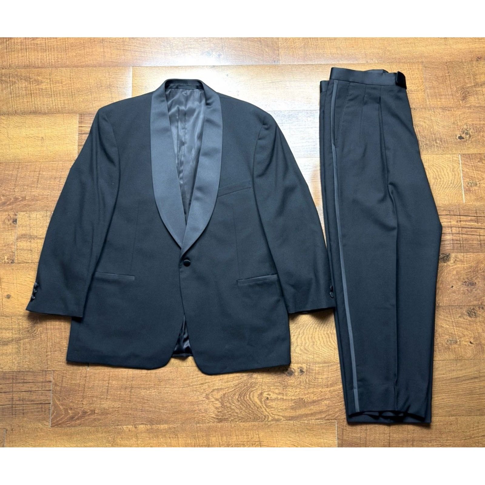 Vintage Jhane Barnes black Shawl collar wool and satin Tuxedo Mens 44R 2pc Formal Suit Jacket & Pants Size 44R - 2 Thumbnail